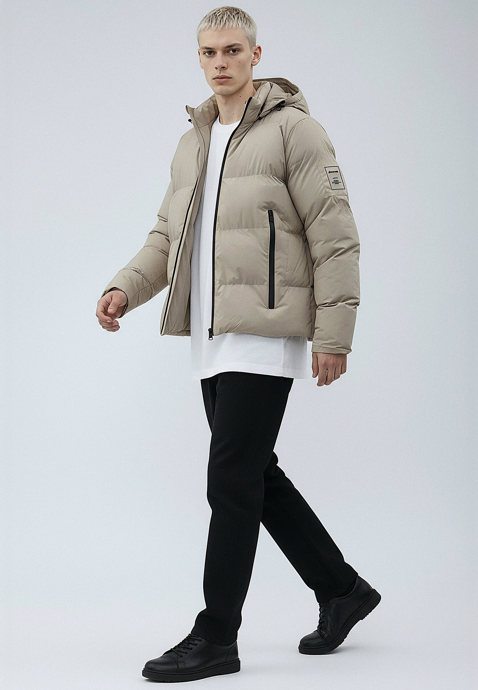 PERFORMANCE PUFFER JACKET TAN