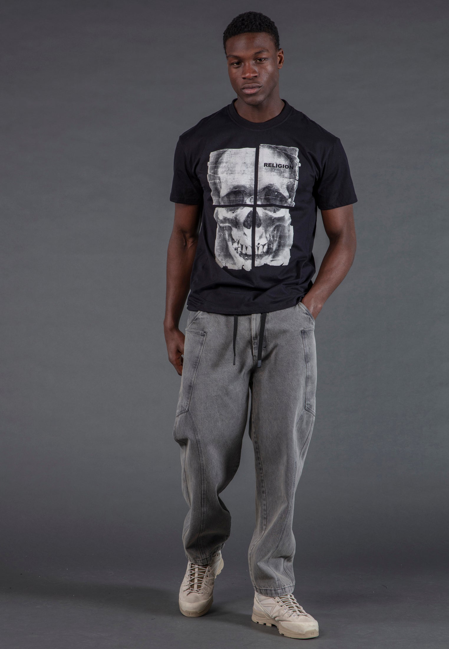 R CROSS T-SHIRT BLACK