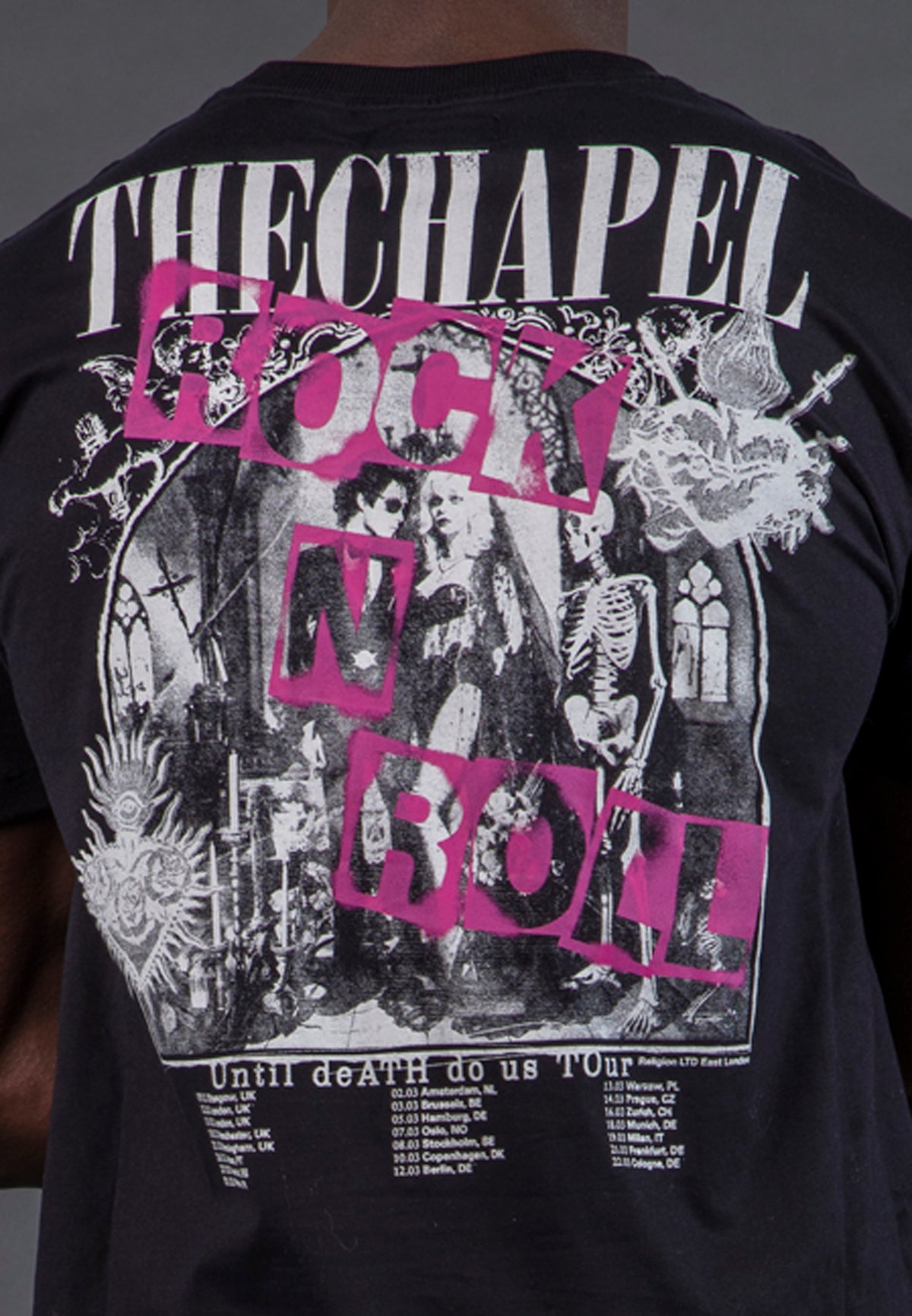 THE CHAPEL T-SHIRT BLACK