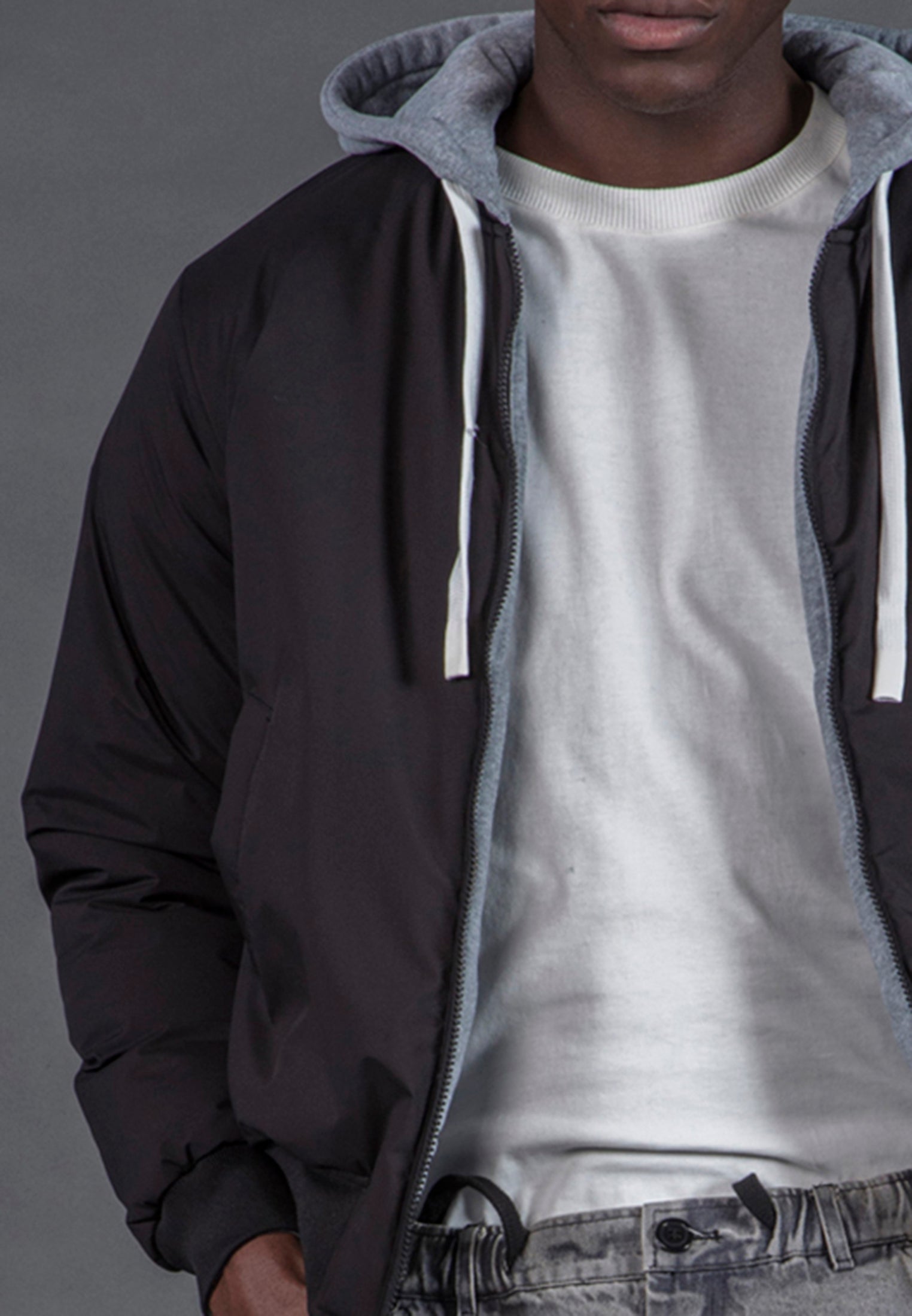 REVERSIBLE HOODED BOMBER BLACK