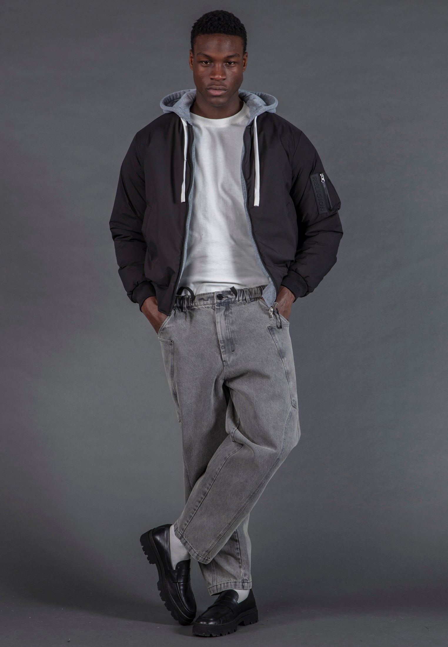 REVERSIBLE HOODED BOMBER BLACK