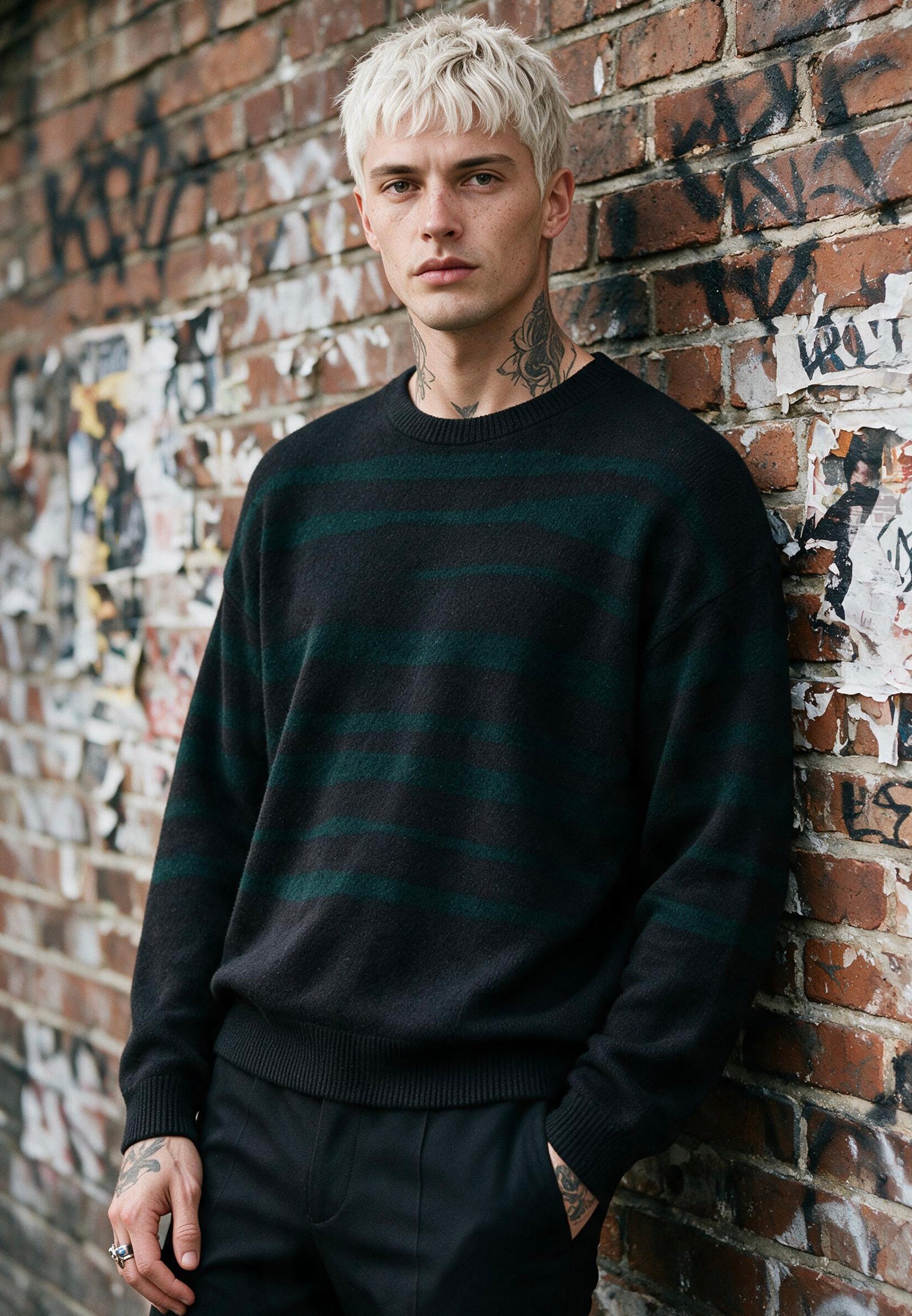 TRACK KNIT BLACK & GREEN