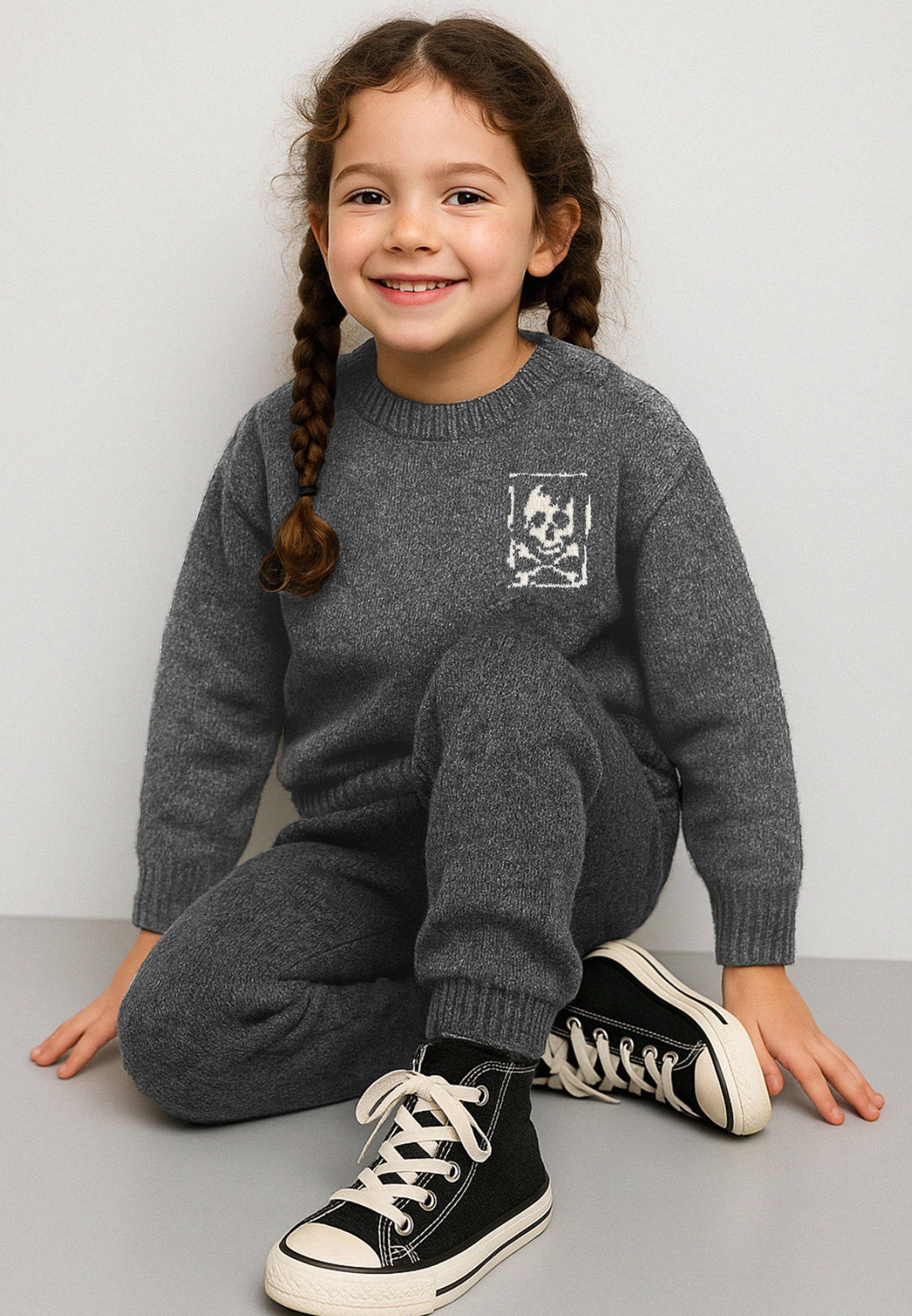 GIRLS SKULLY LOGO PANTS CHARCOAL