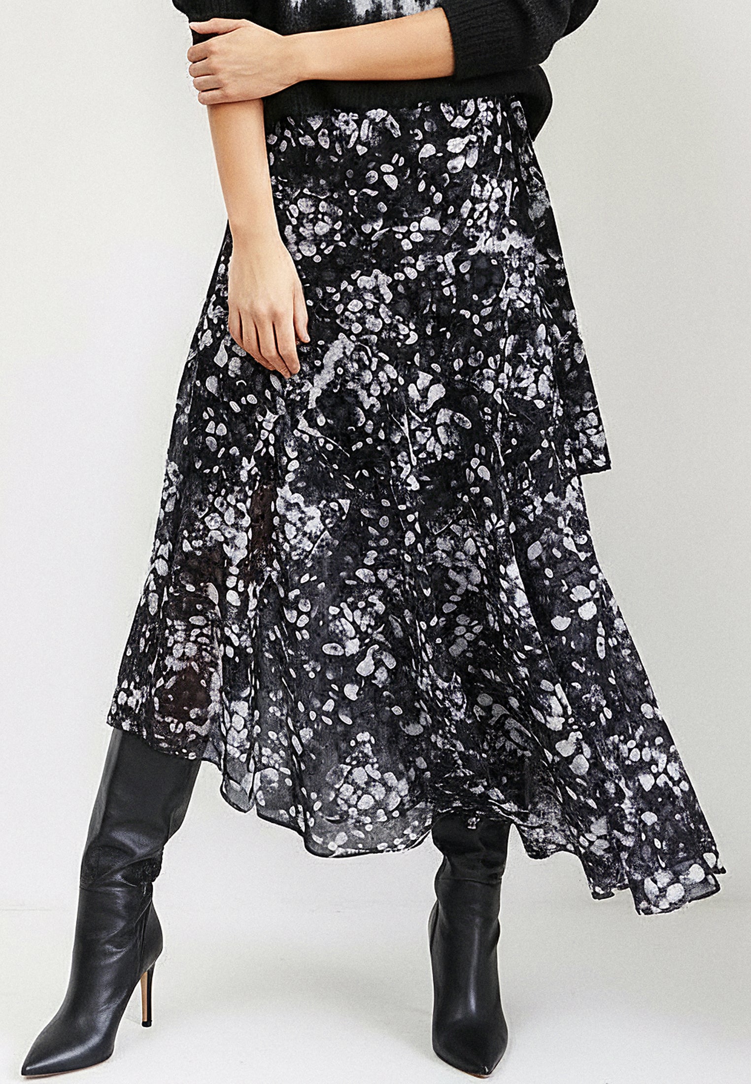 SPINEL SKIRT STILL PRINT BLACK & GREY