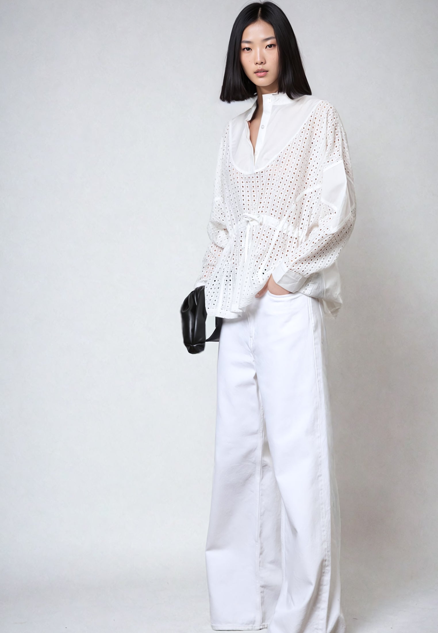 ONYX TOP WHITE BRODERIE