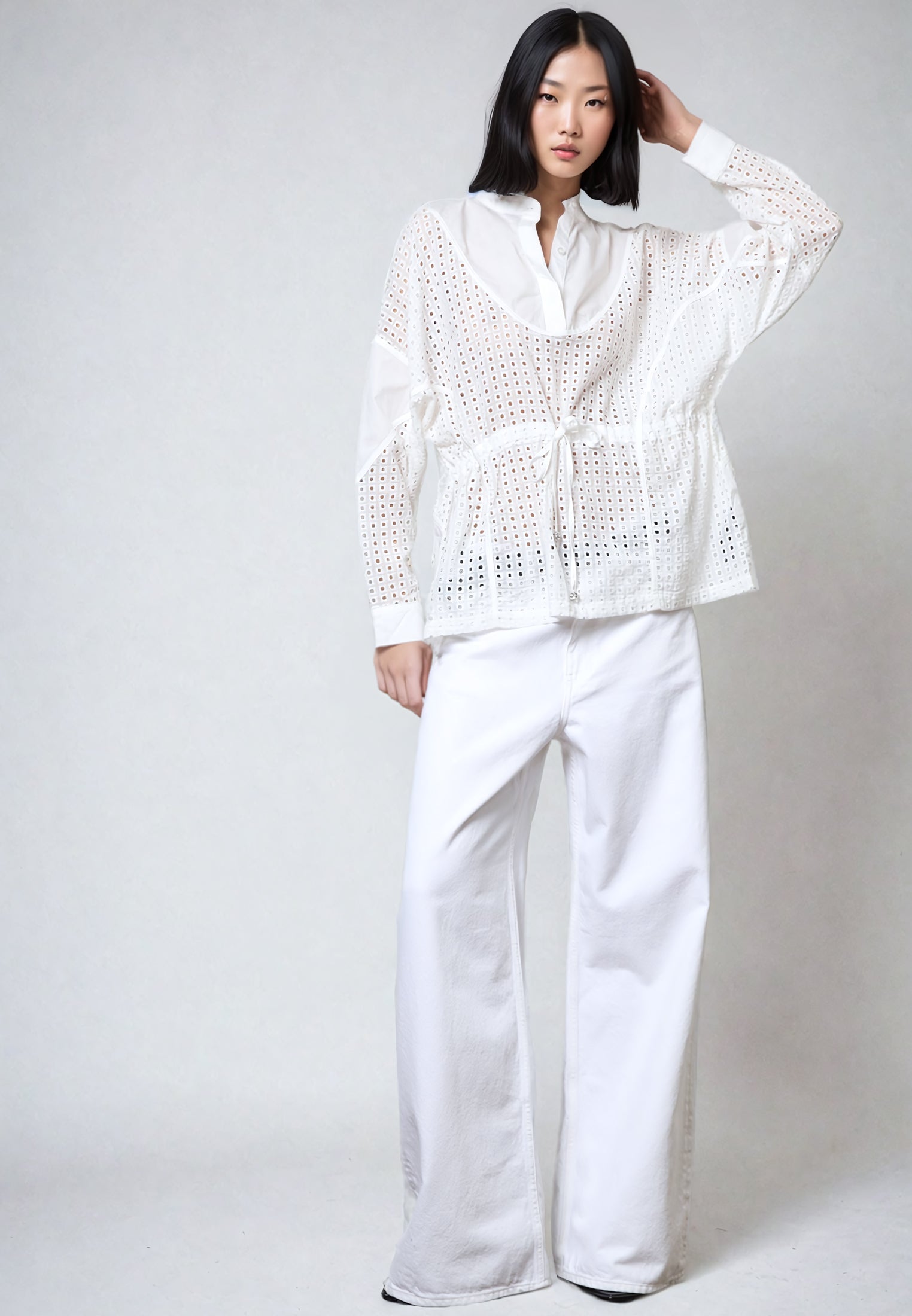 ONYX TOP WHITE BRODERIE