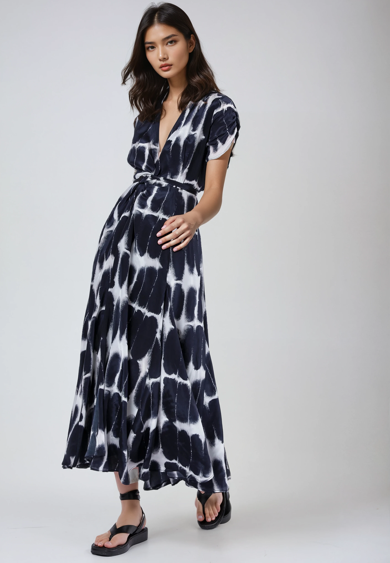 SOLSTICE LUMINARY MAXI DRESS