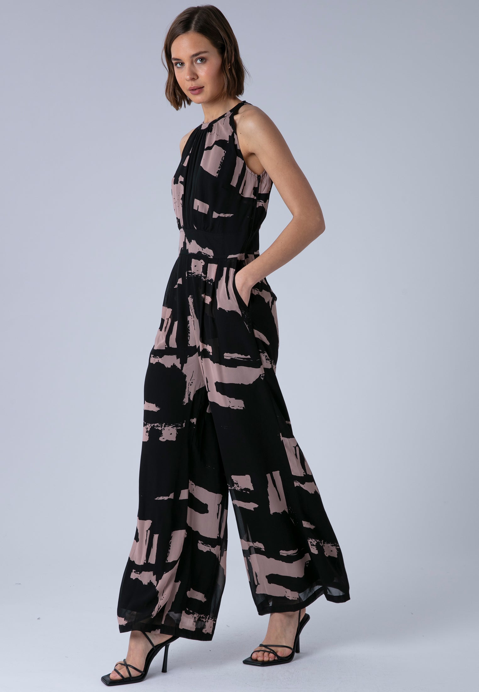 CREW JUMPSUIT FACADE