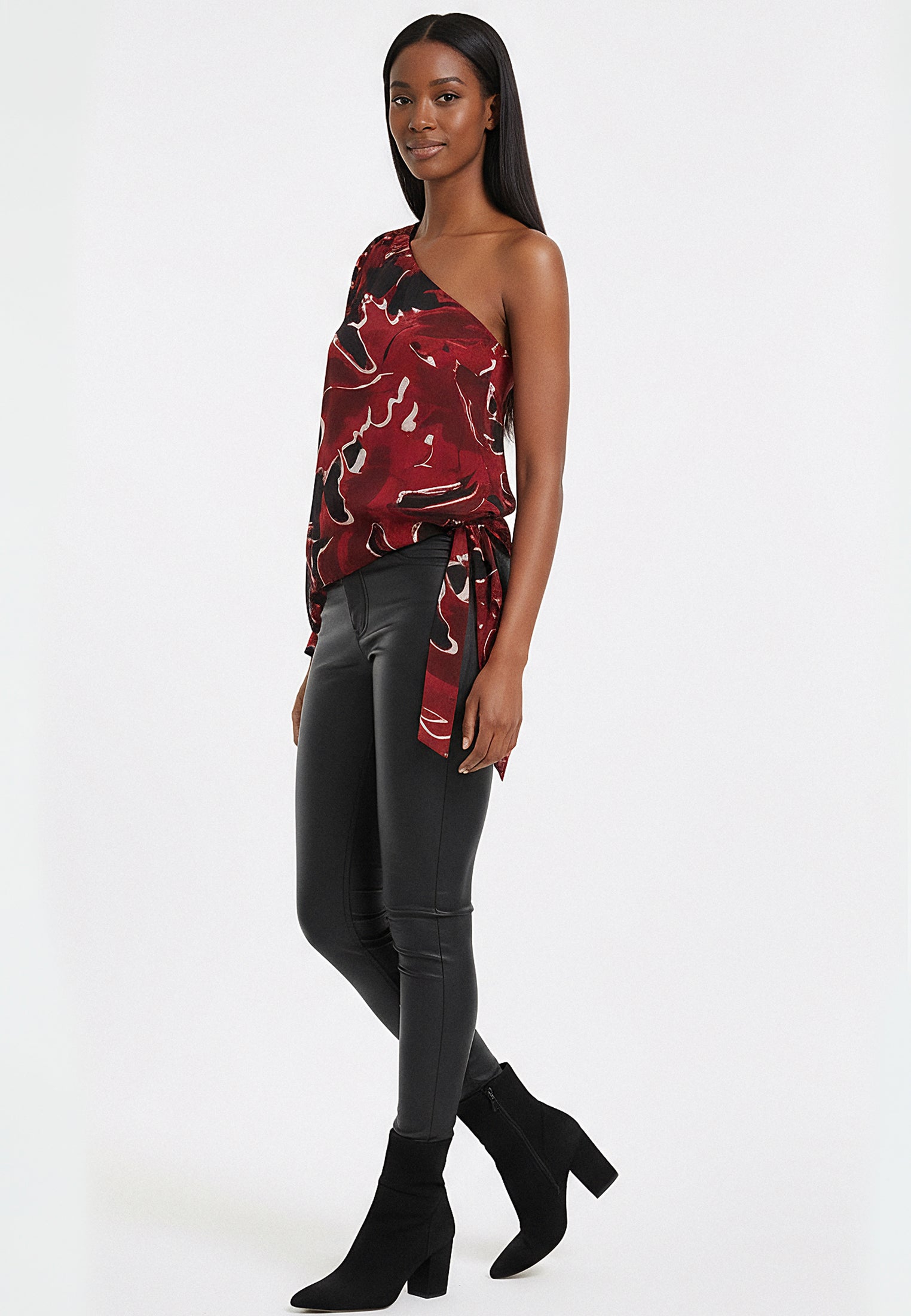 JULIA TOP PORT
