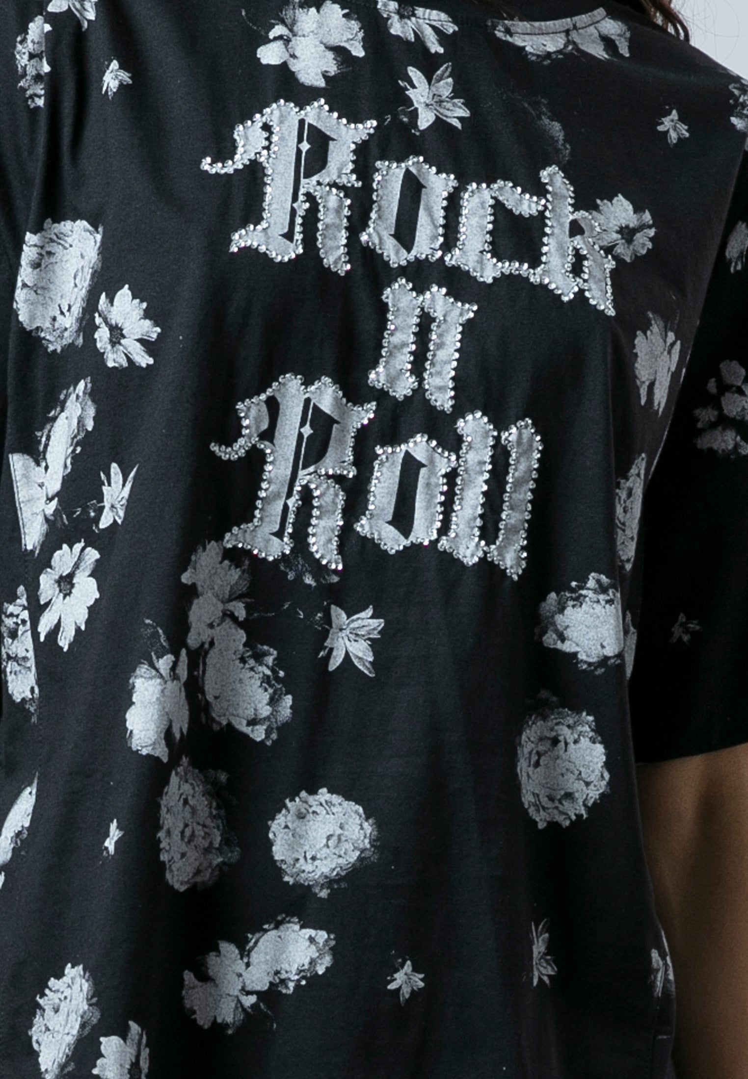 BELLA T-SHIRT ORCHARD BLACK