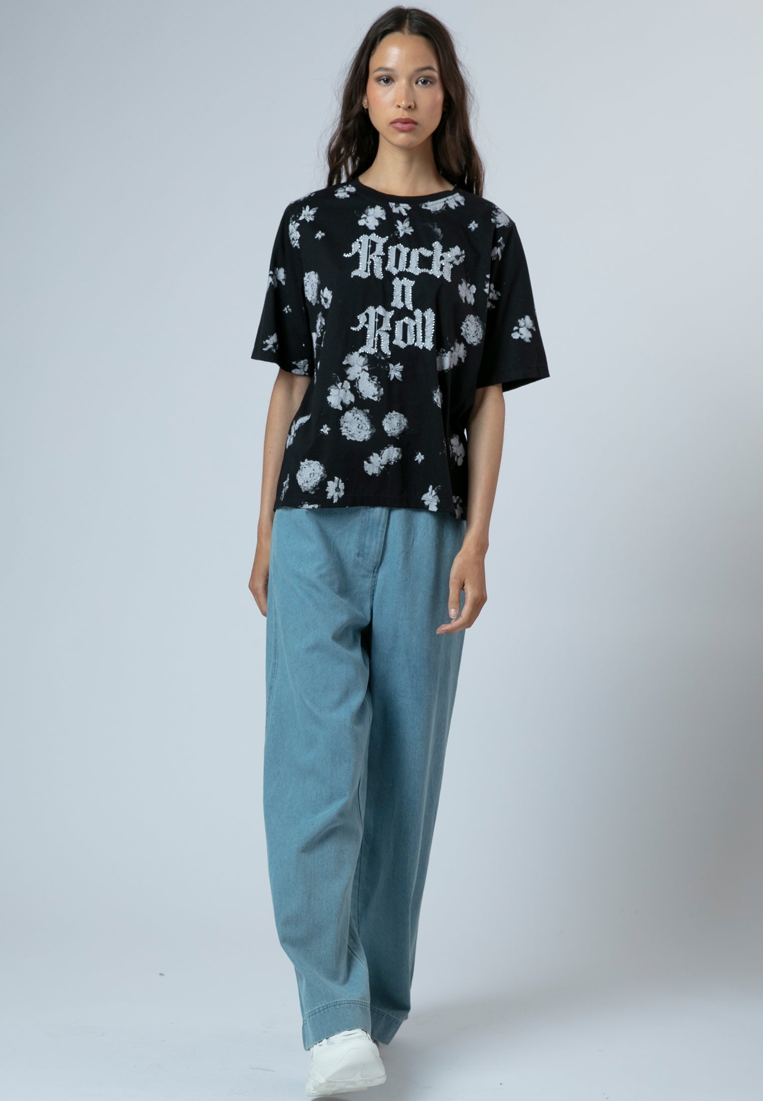 BELLA T-SHIRT ORCHARD BLACK