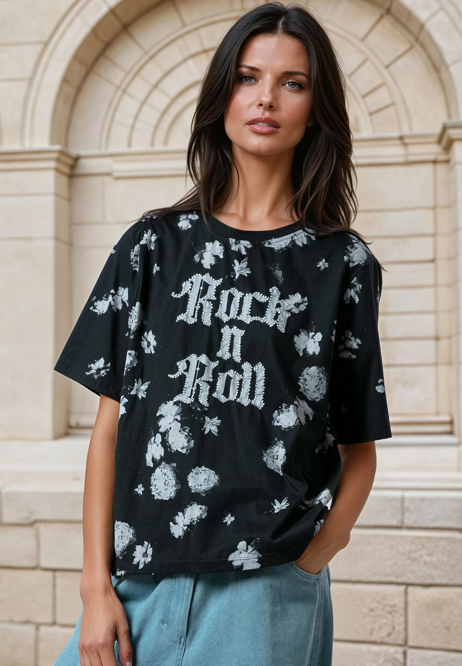 BELLA T-SHIRT ORCHARD BLACK