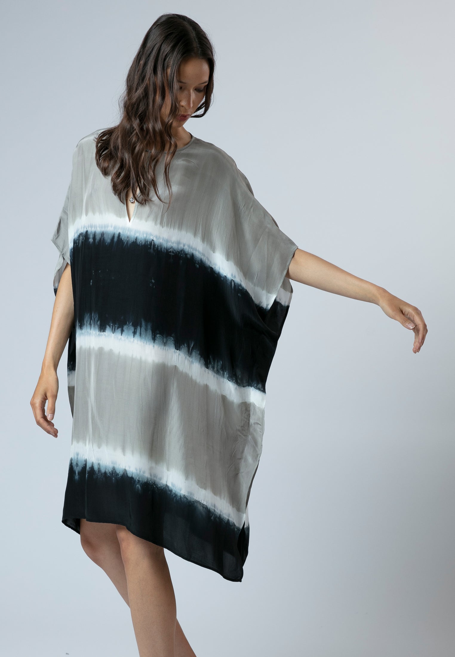ELLA KAFTAN BLACK & GREY & WHITE