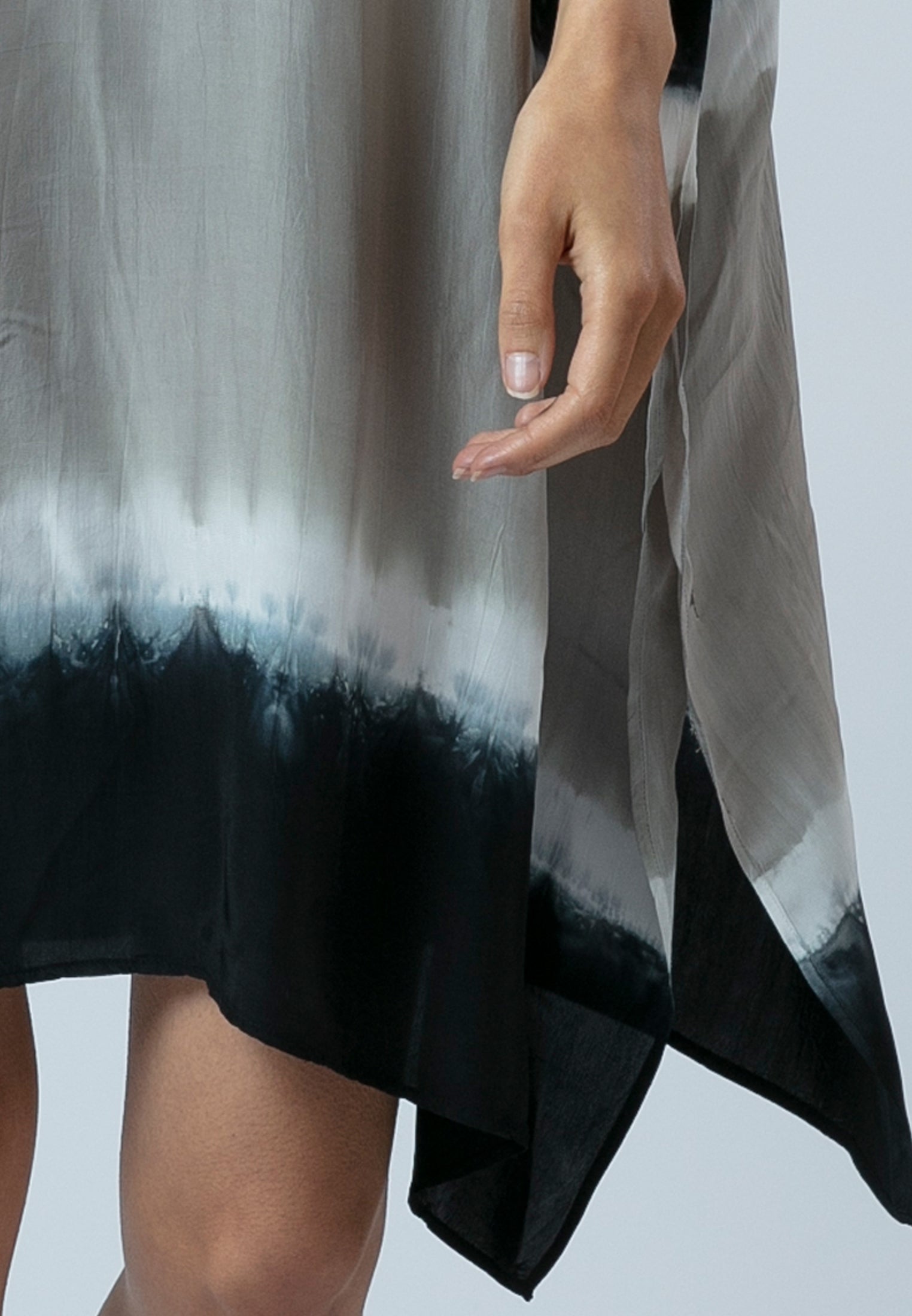 ELLA KAFTAN BLACK & GREY & WHITE