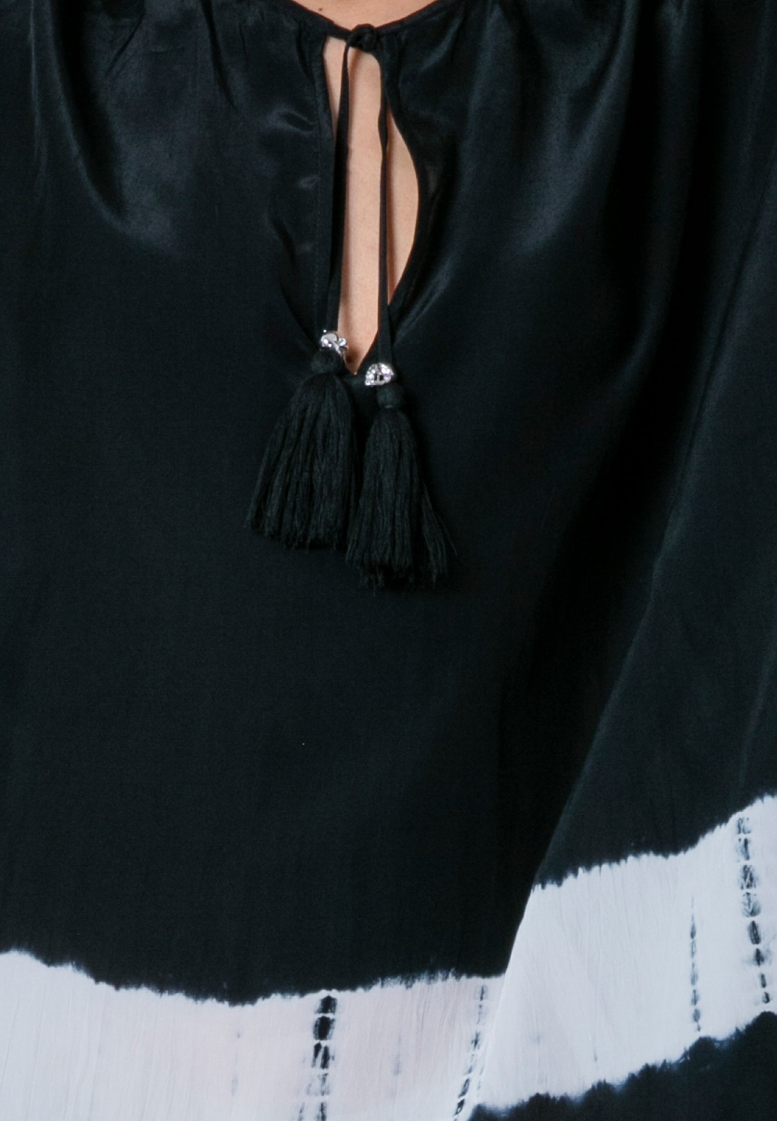 ELLA KAFTAN JET BLACK & WHITE