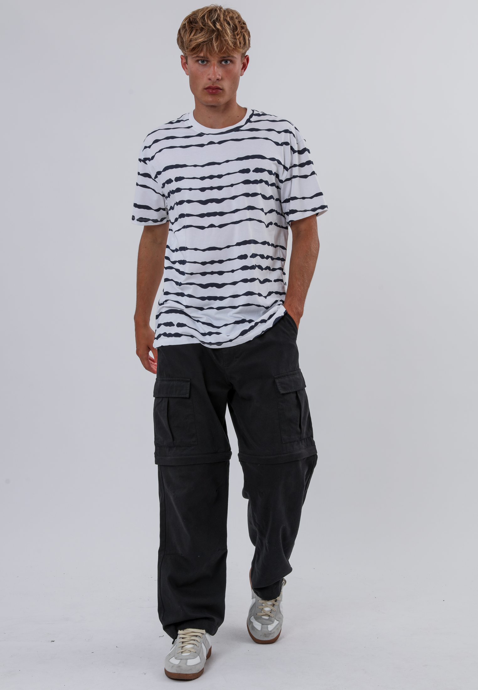 STRIPES T-SHIRT WHITE & BLACK