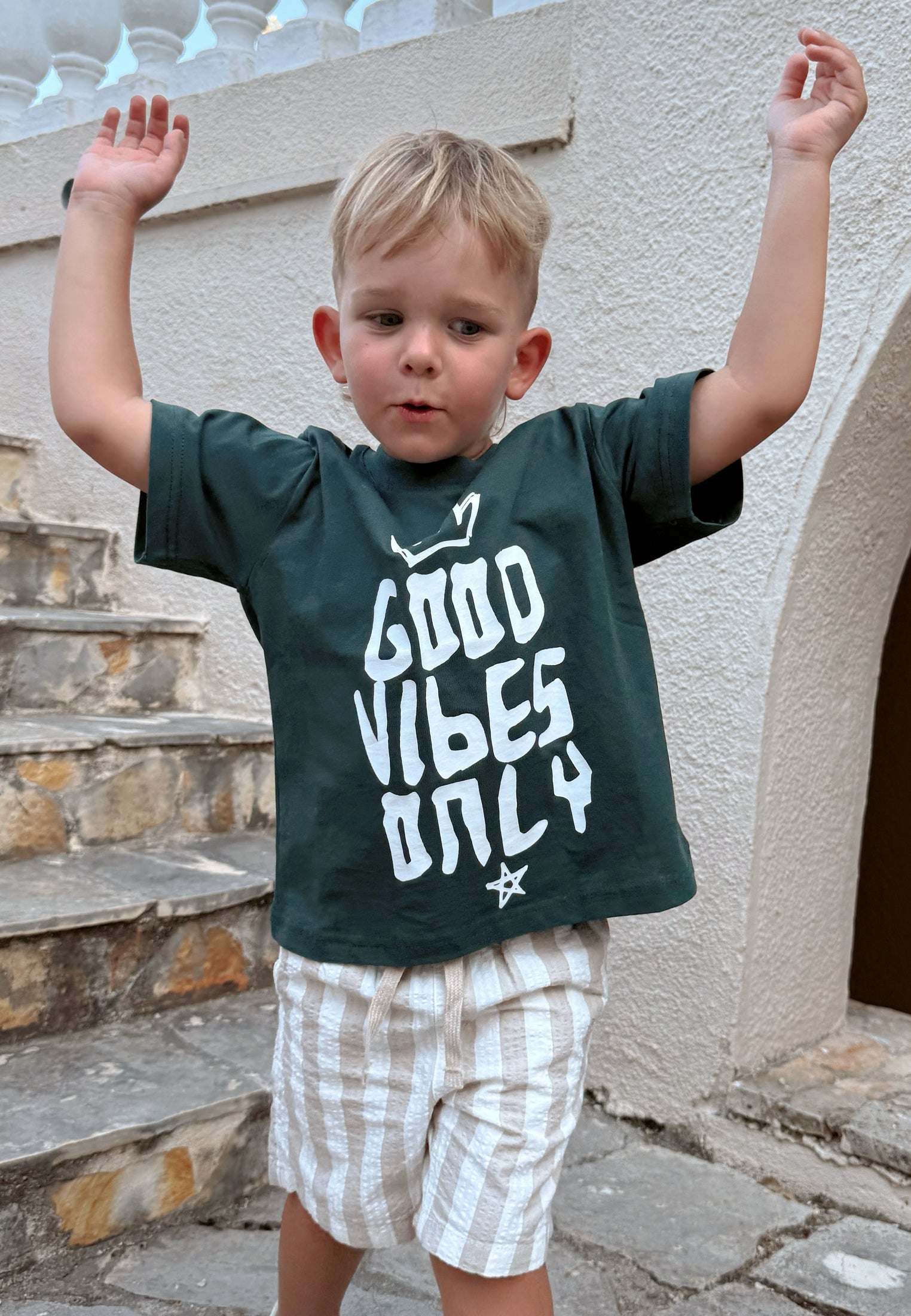 GOOD VIBES BOYS T-SHIRT BOTTLE GREEN