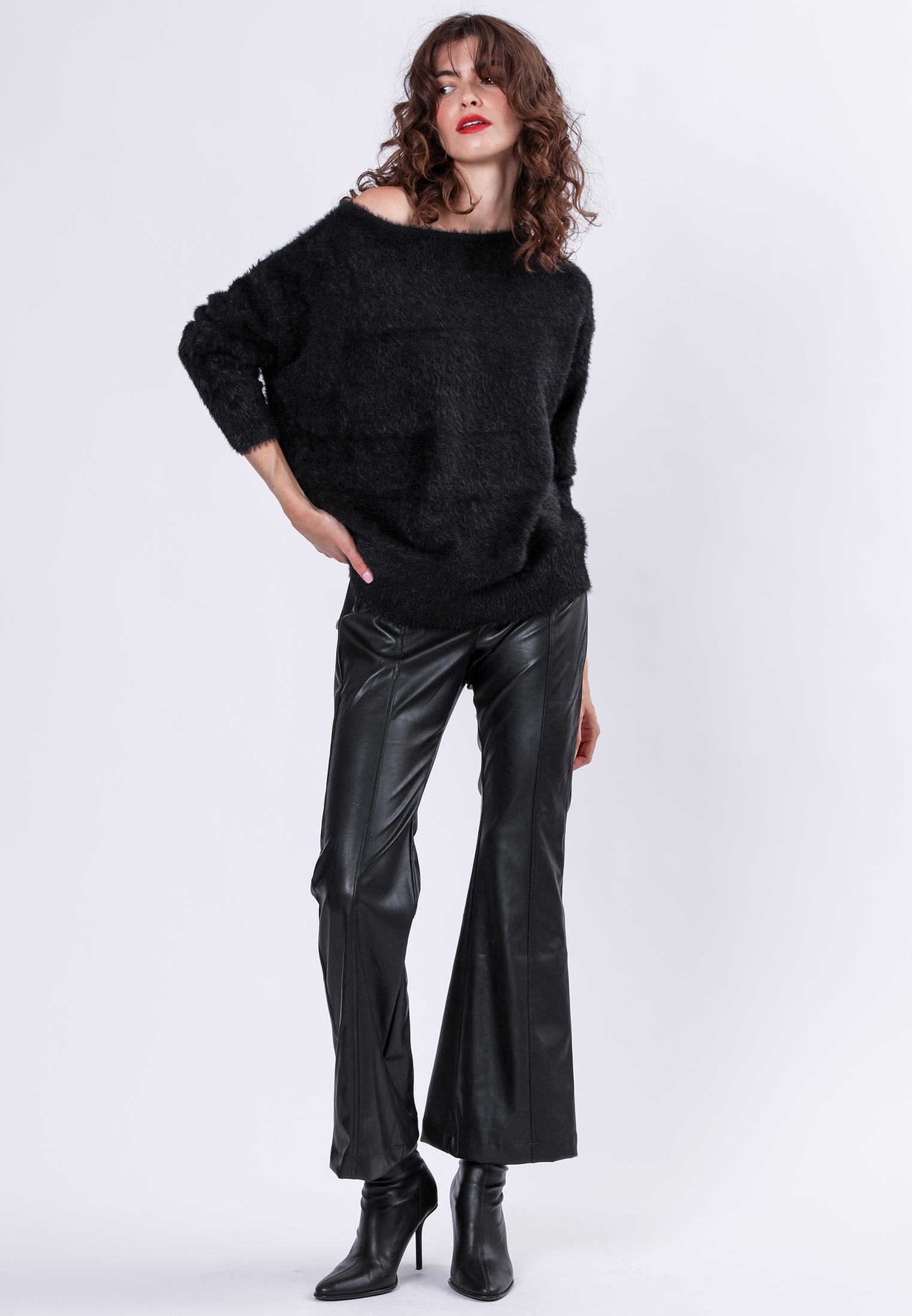 NATURAL JUMPER BLACK