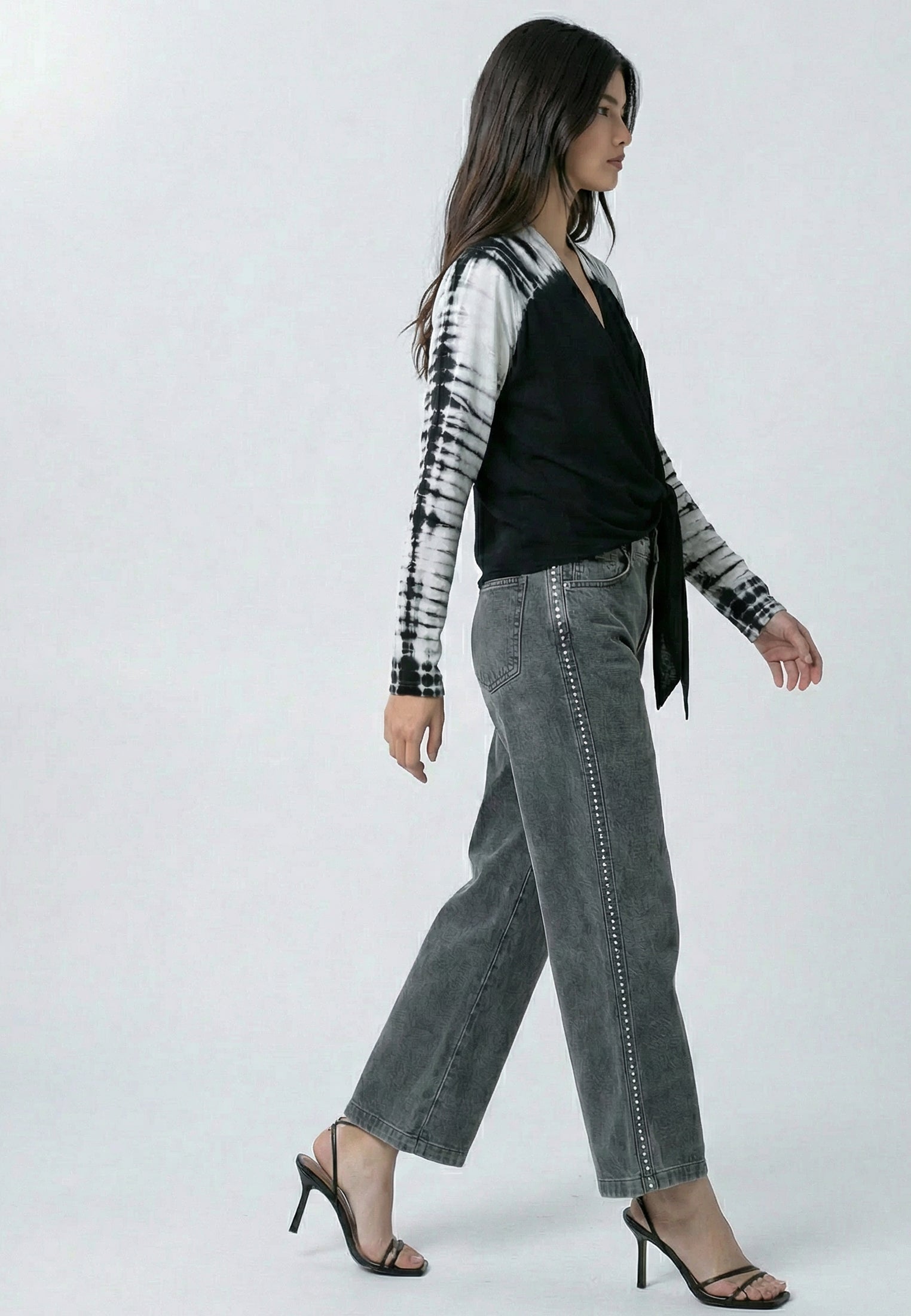 HIDDEN TOP BLACK & WHITE