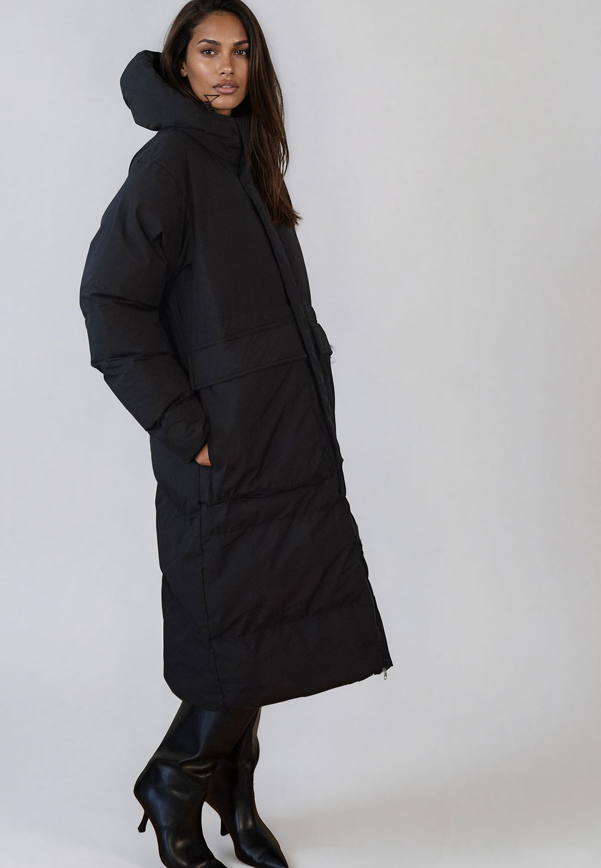 VOYAGER PARKA JET BLACK