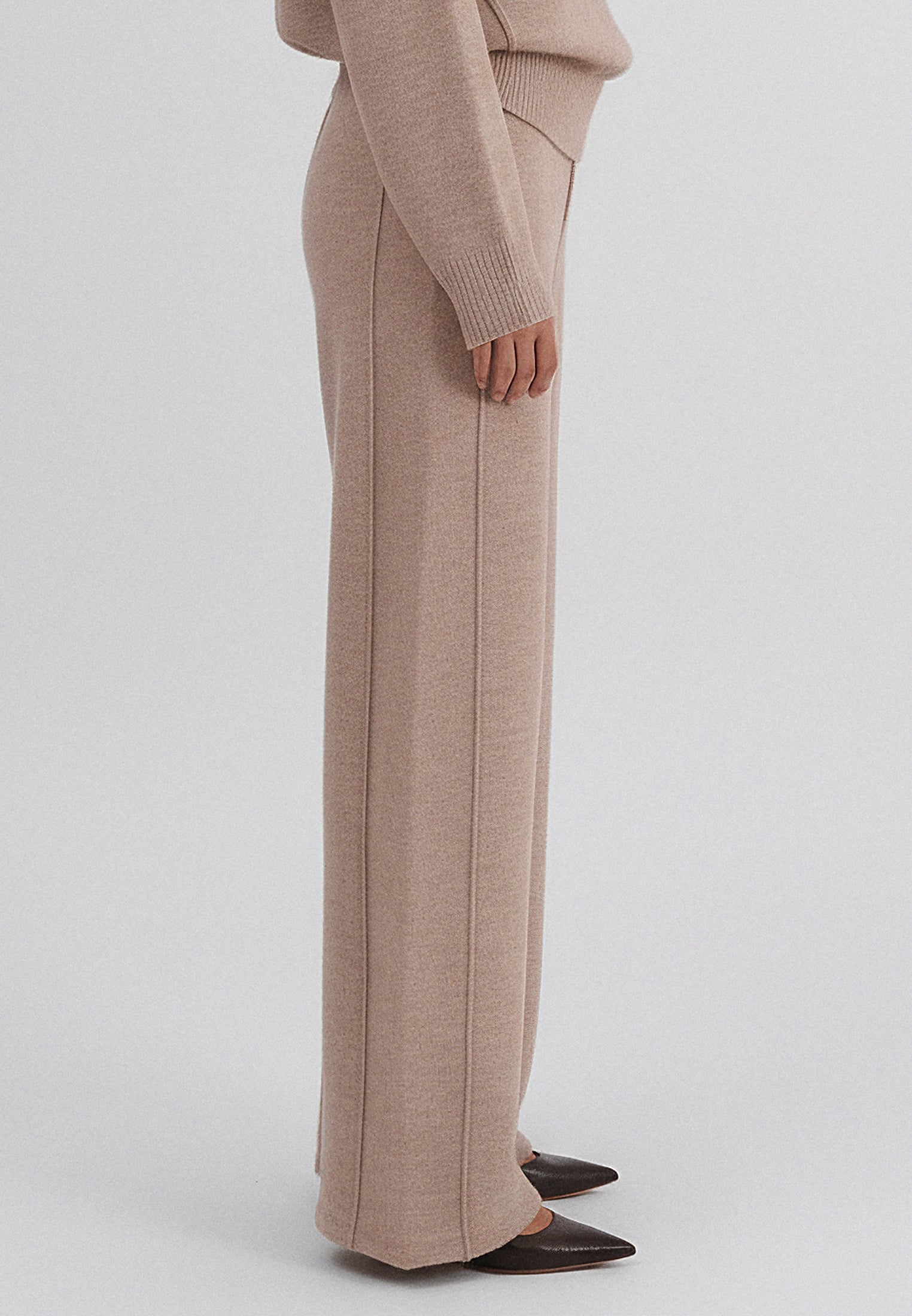 KNIT TROUSERS BEIGE