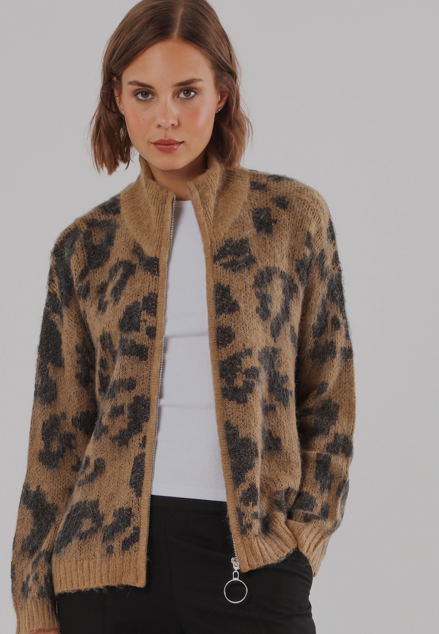 MAXIMUM ZIP CARDIGAN LEOPARD PRINT
