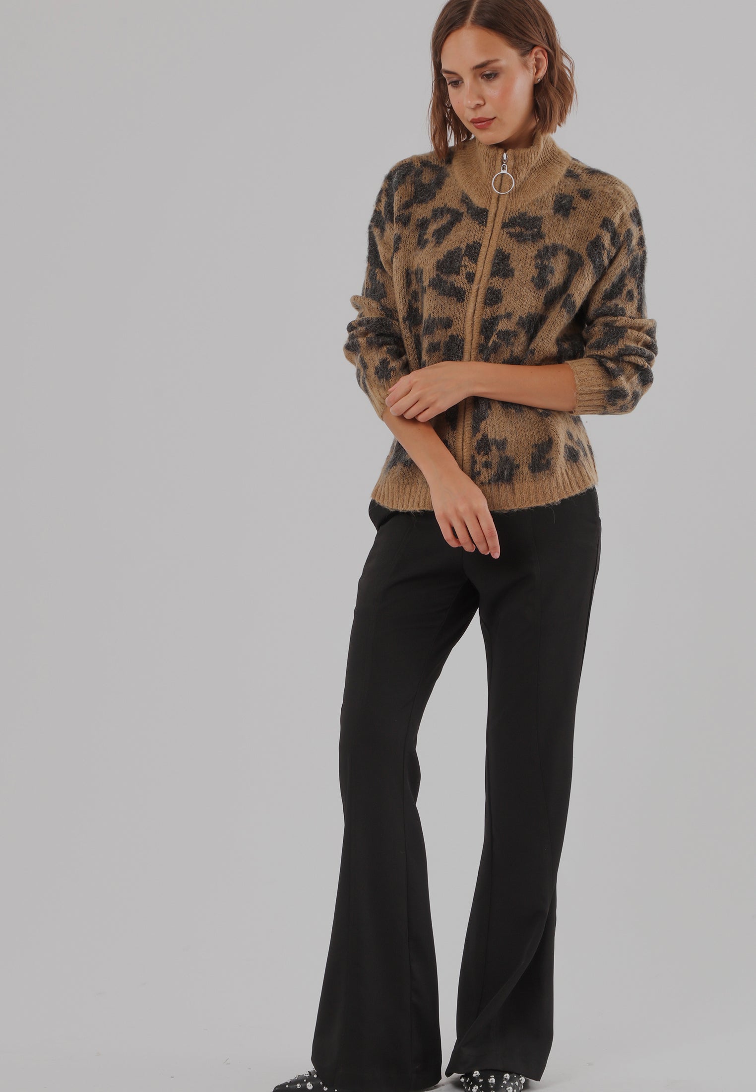 MAXIMUM ZIP CARDIGAN LEOPARD PRINT