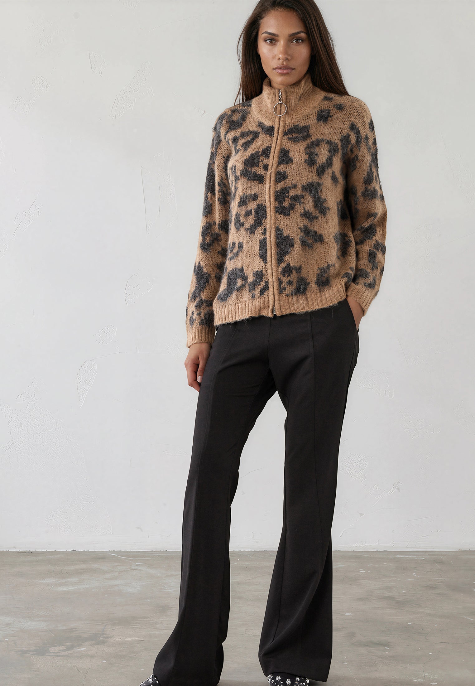 MAXIMUM ZIP CARDIGAN LEOPARD PRINT