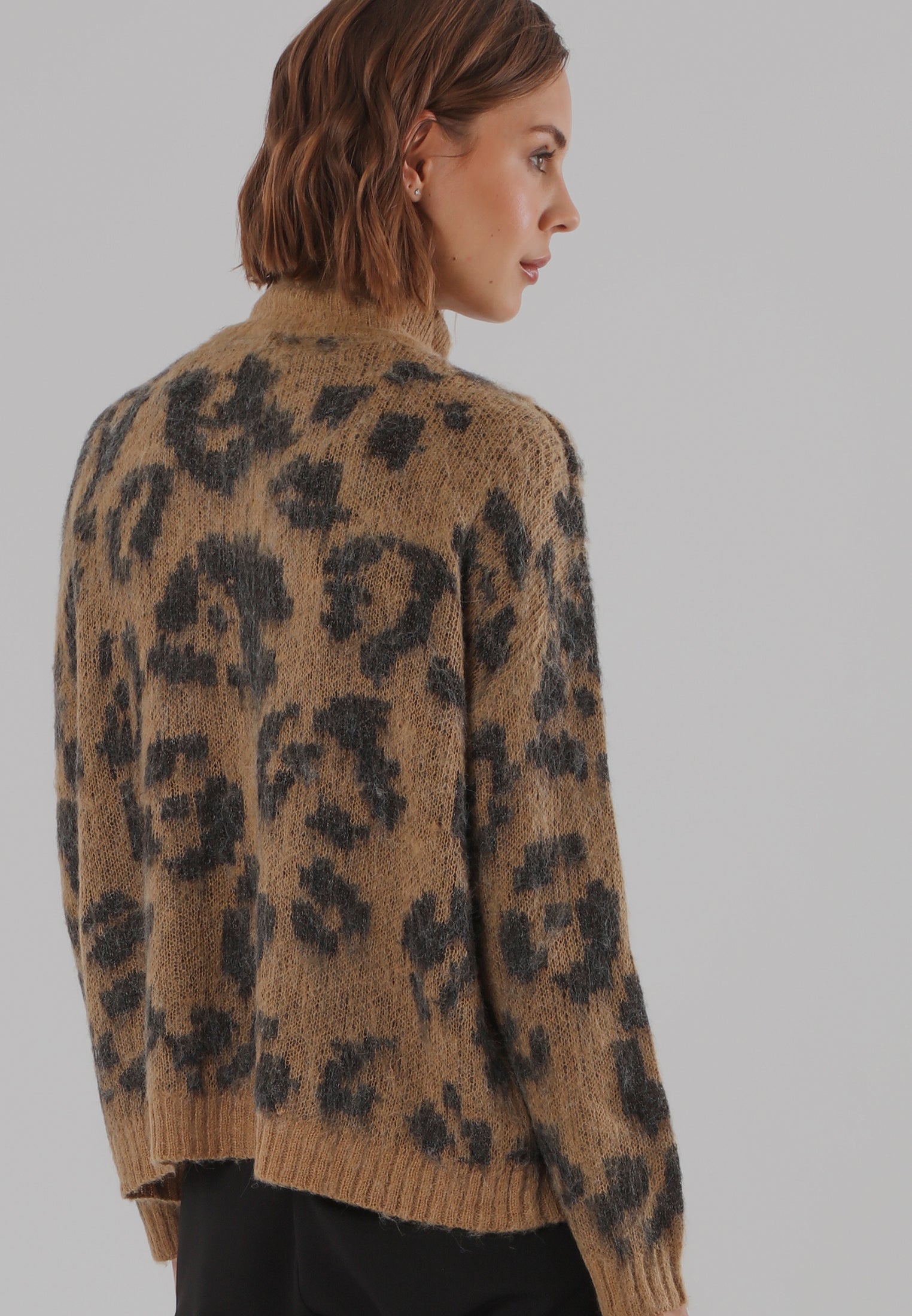 MAXIMUM ZIP CARDIGAN LEOPARD PRINT