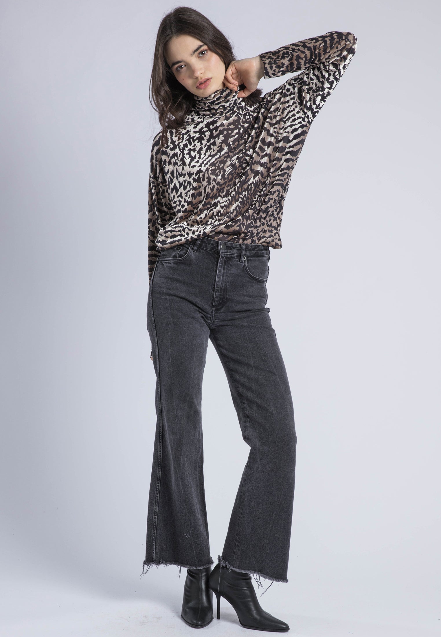 EMMY TURTLENECK SILVER ANIMAL