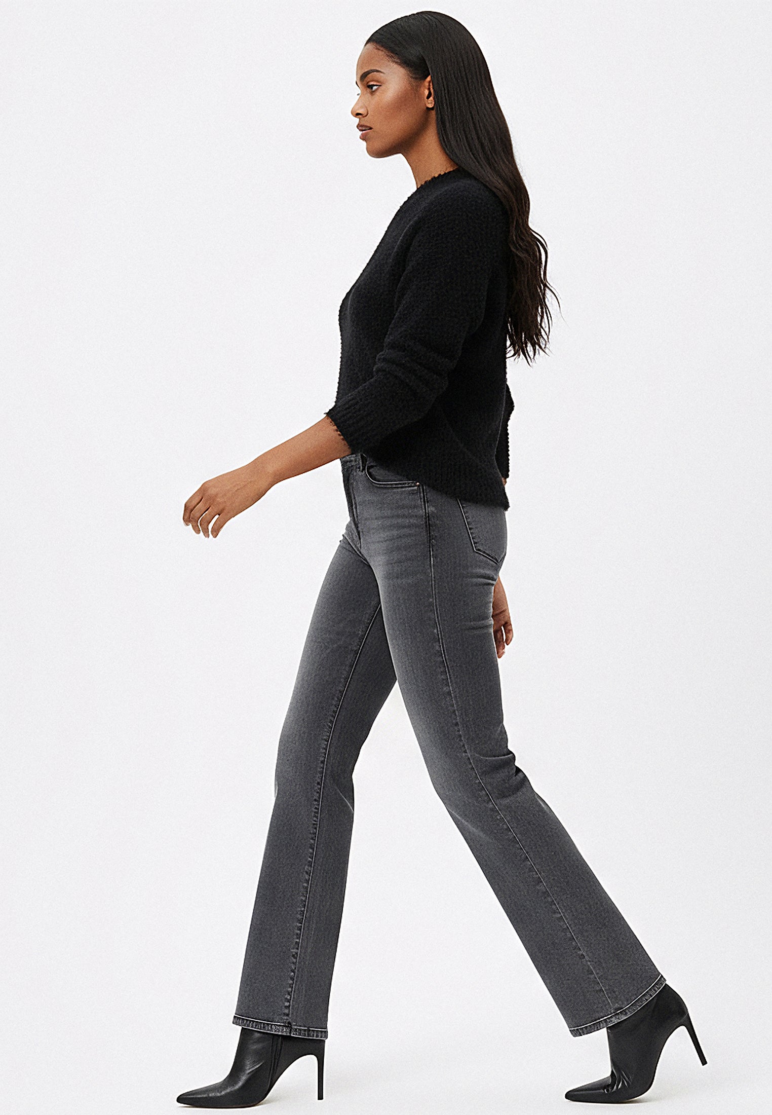 NATURAL JUMPER BLACK