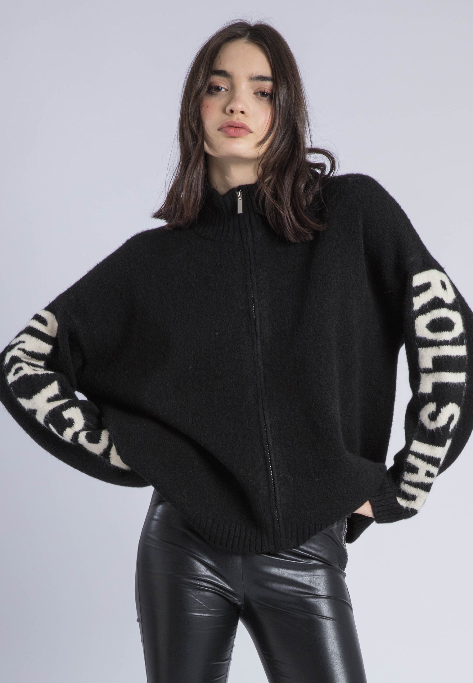PHOEBE CARDIGAN BLACK & WHITE