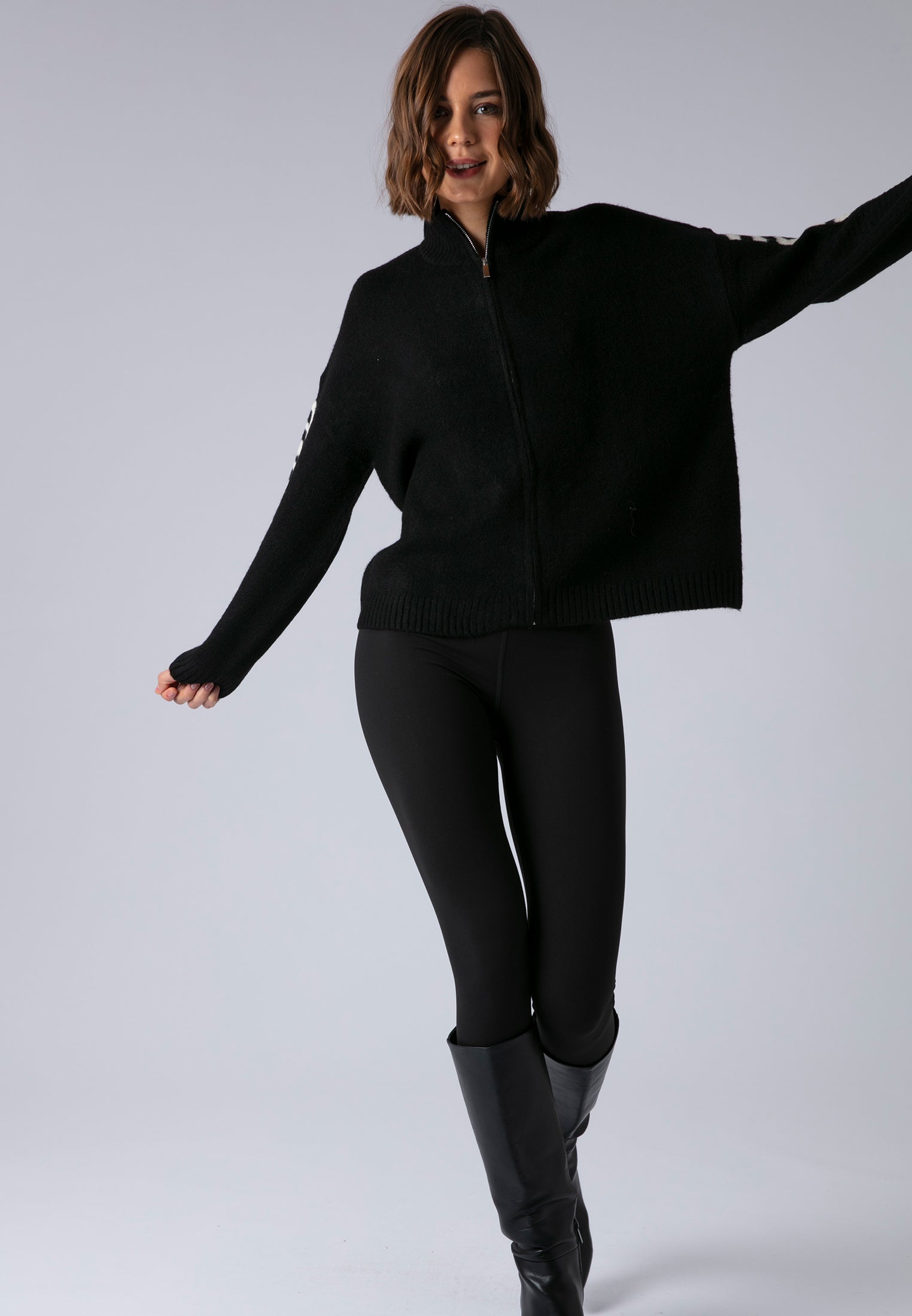 PHOEBE CARDIGAN BLACK & WHITE