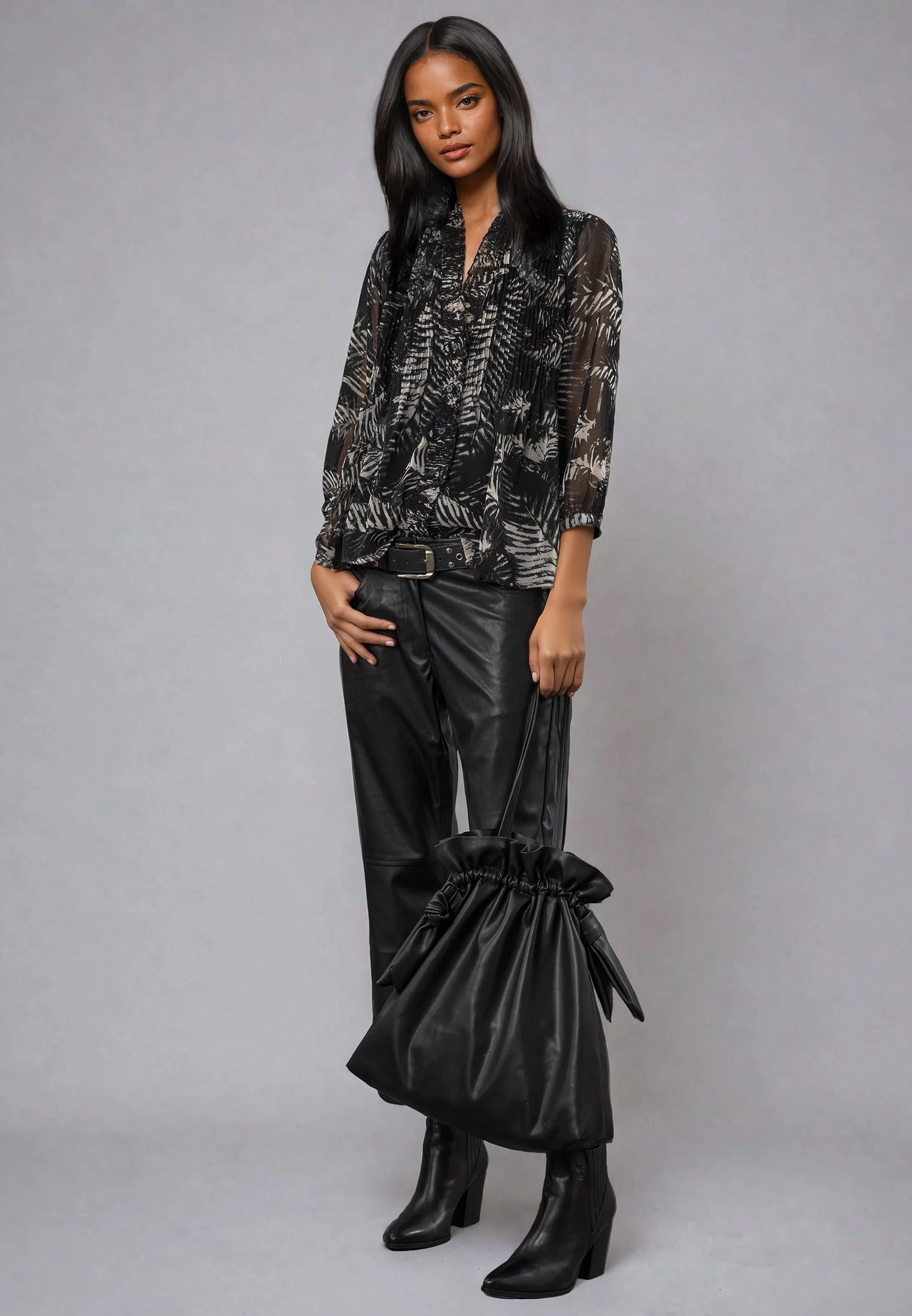 CAROLINA SHIRT VAMP BLACK & WHITE