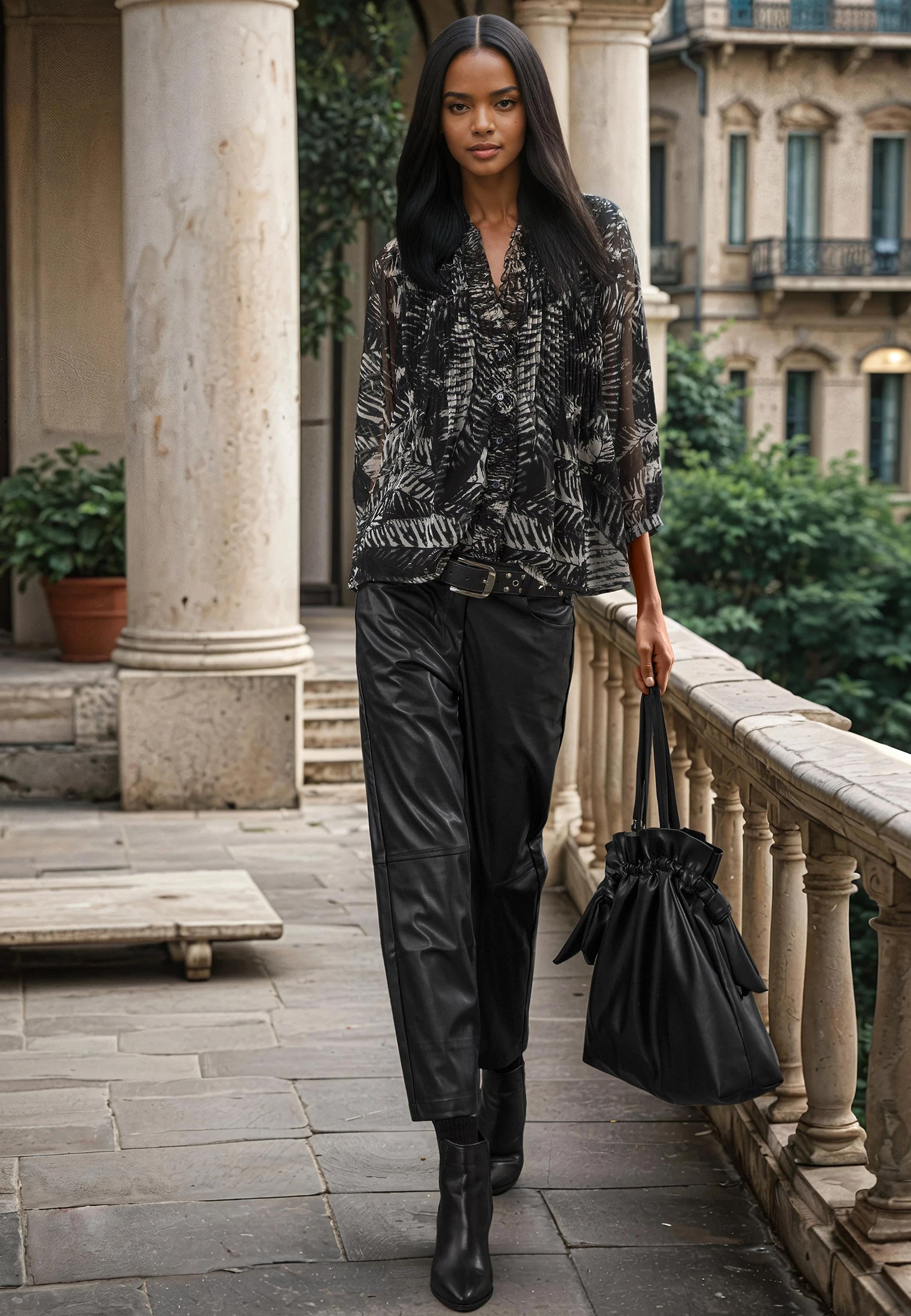 CAROLINA SHIRT VAMP BLACK & WHITE