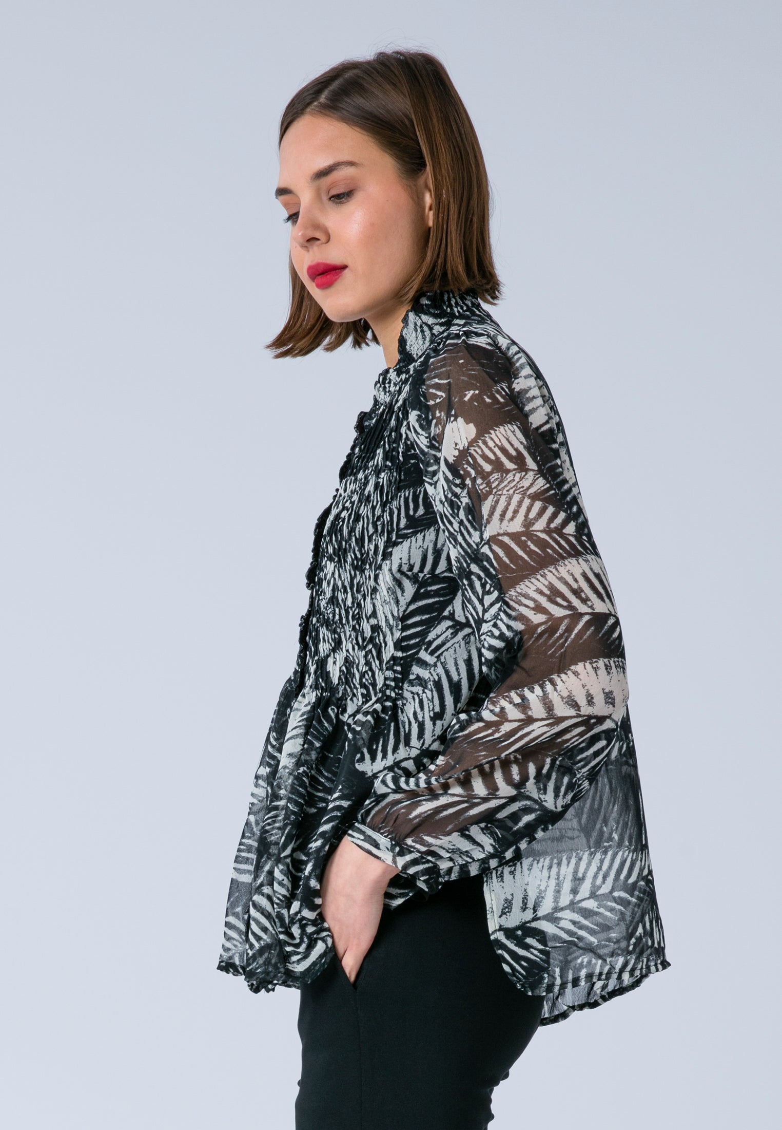 CAROLINA SHIRT VAMP BLACK & WHITE