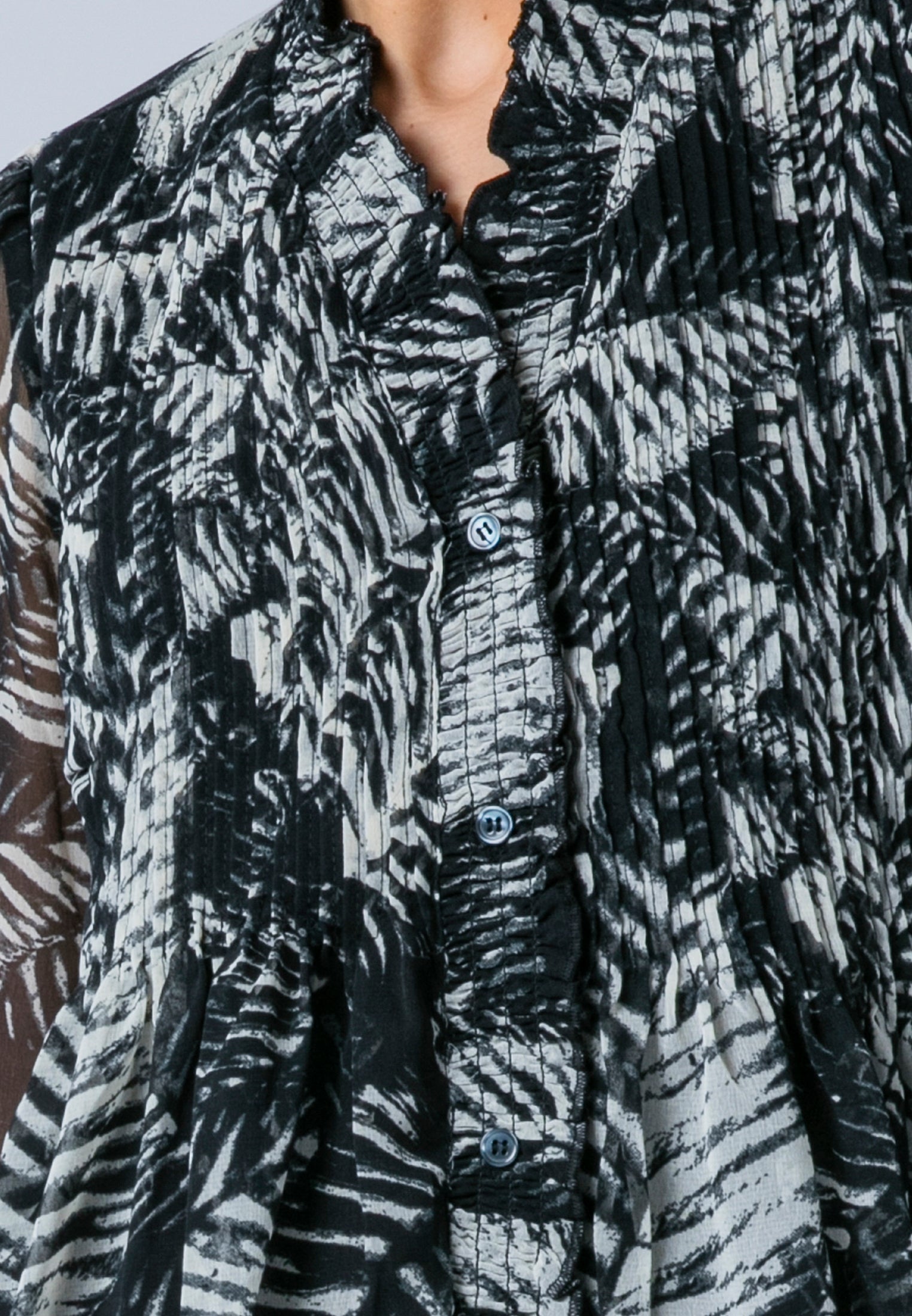 CAROLINA SHIRT VAMP BLACK & WHITE