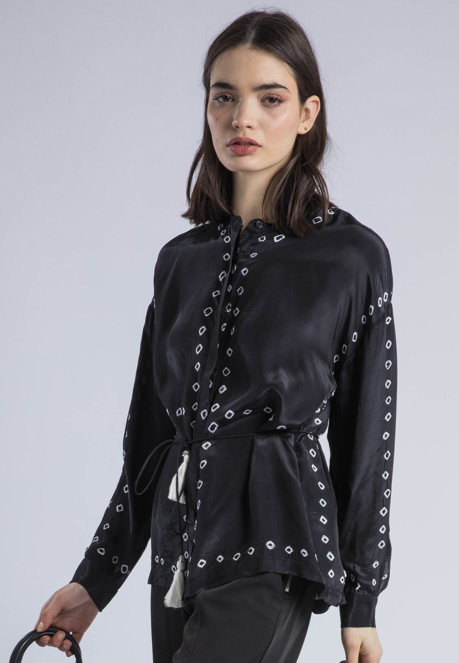 LOLA SHIRT BLACK & WHITE