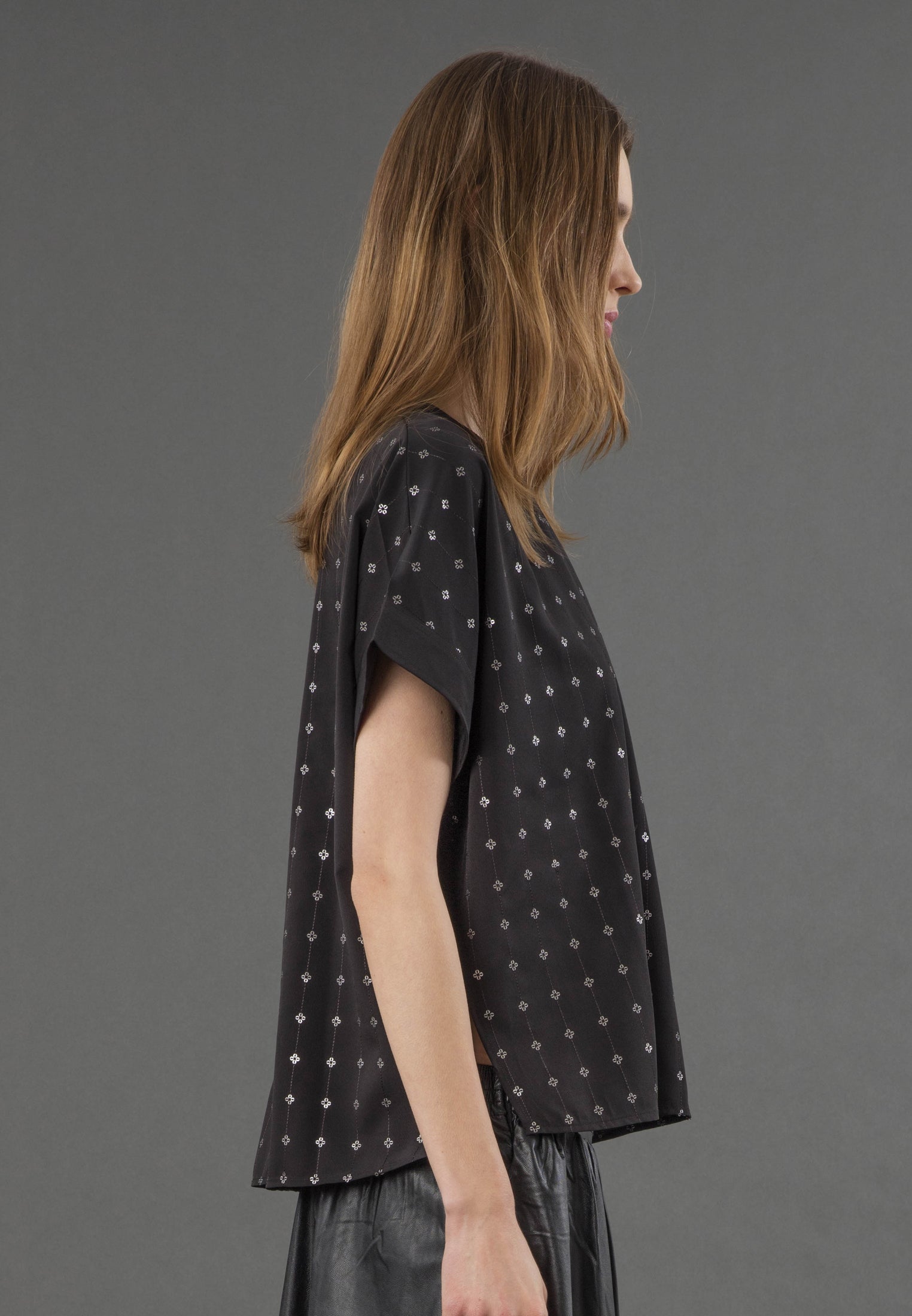 MILA TOP BLACK