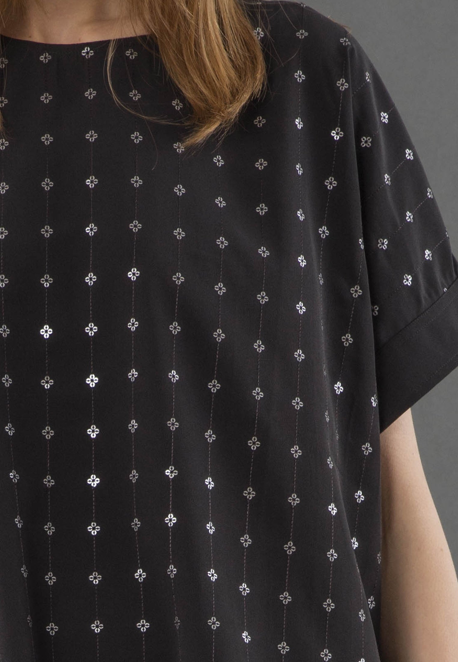 MILA TOP BLACK