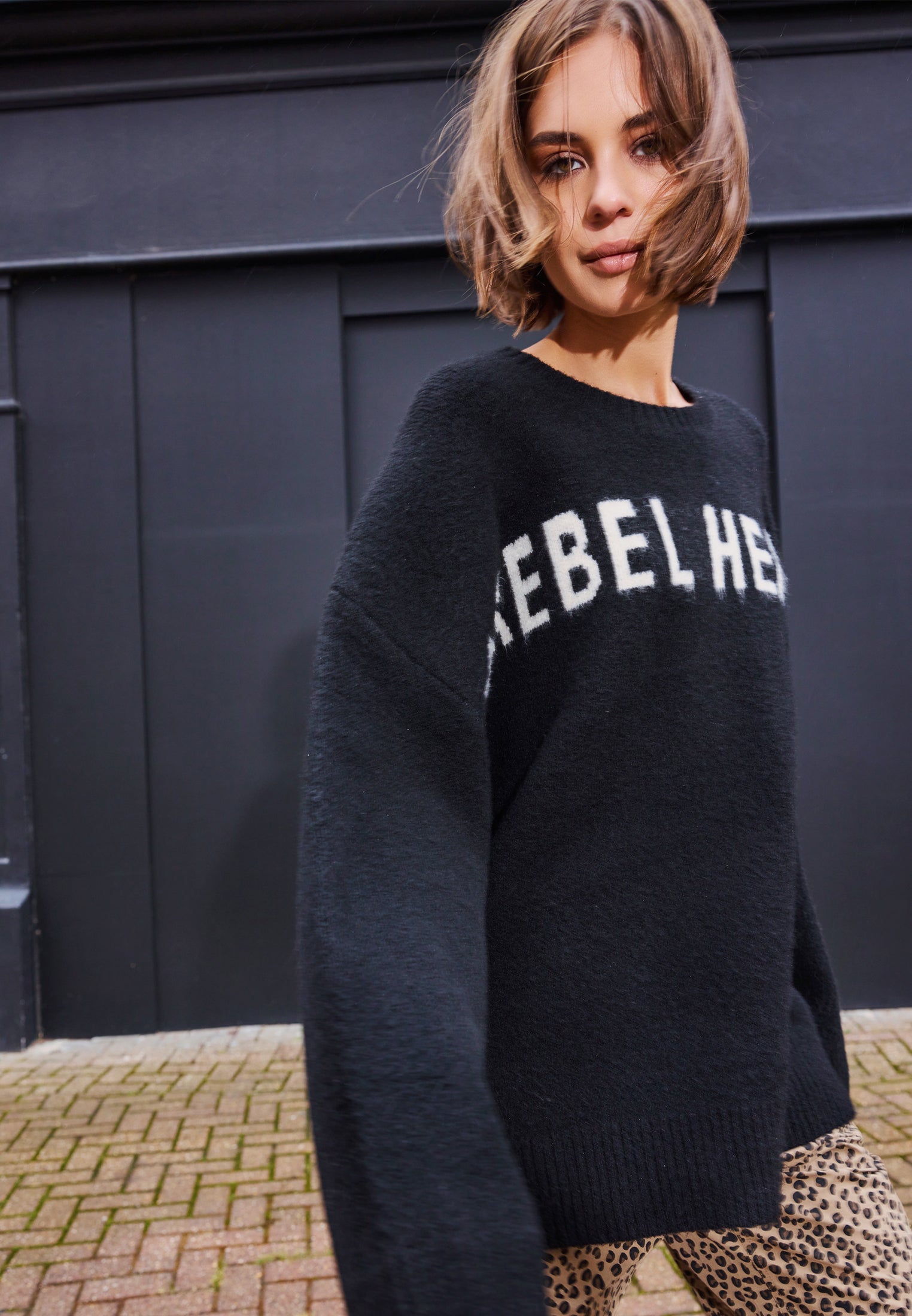 REBEL HEART JUMPER BLACK & WHITE