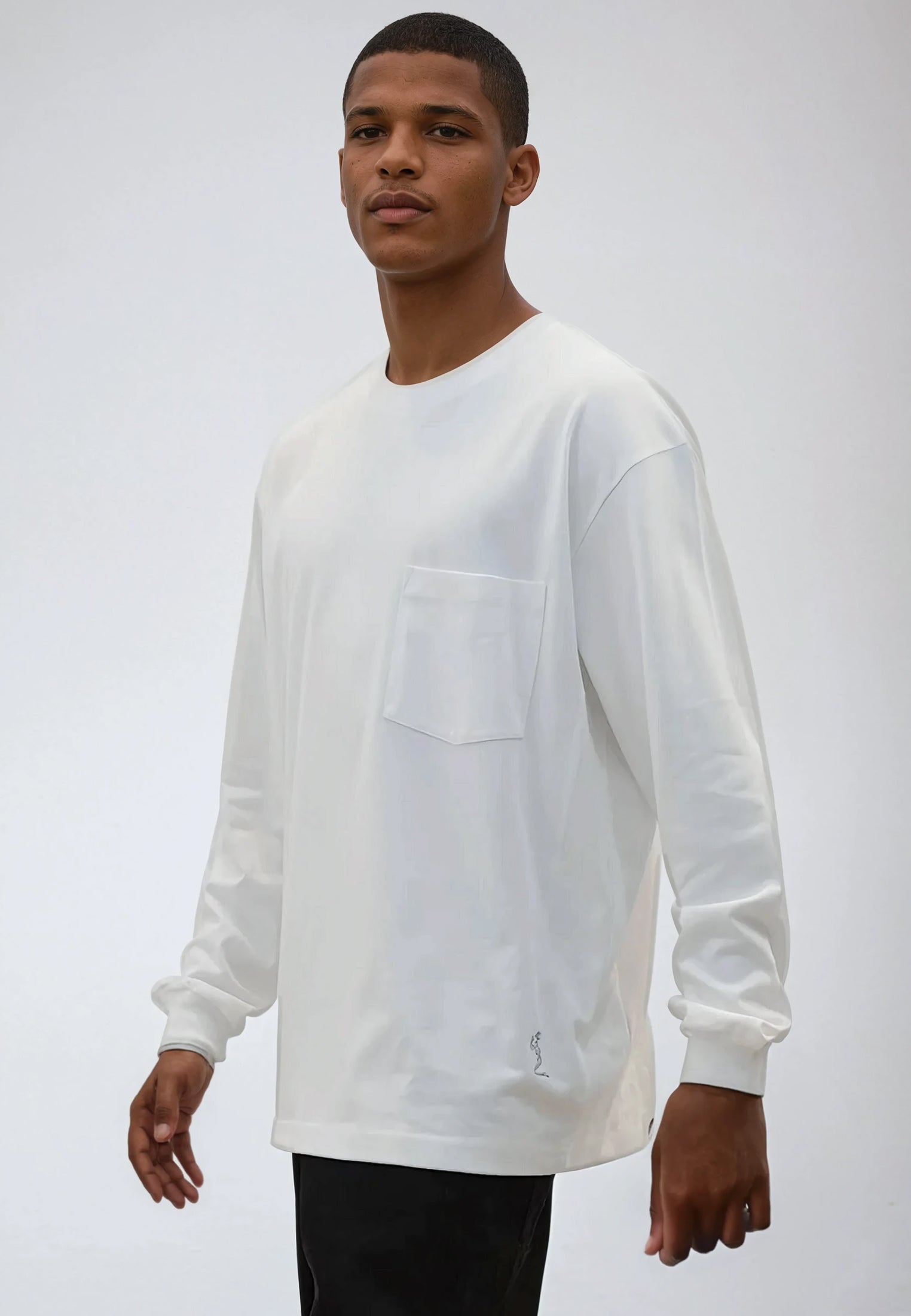 HEAVYWEIGHT LS POCKET T-SHIRT OFF WHITE