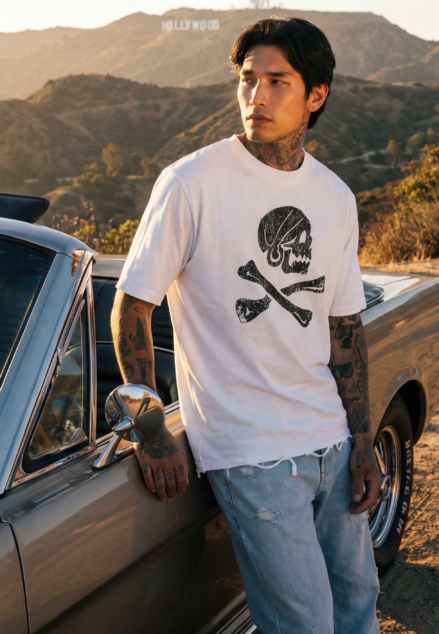 SKULL & CROSSBONES DISTRESSED T-SHIRT OFF WHITE