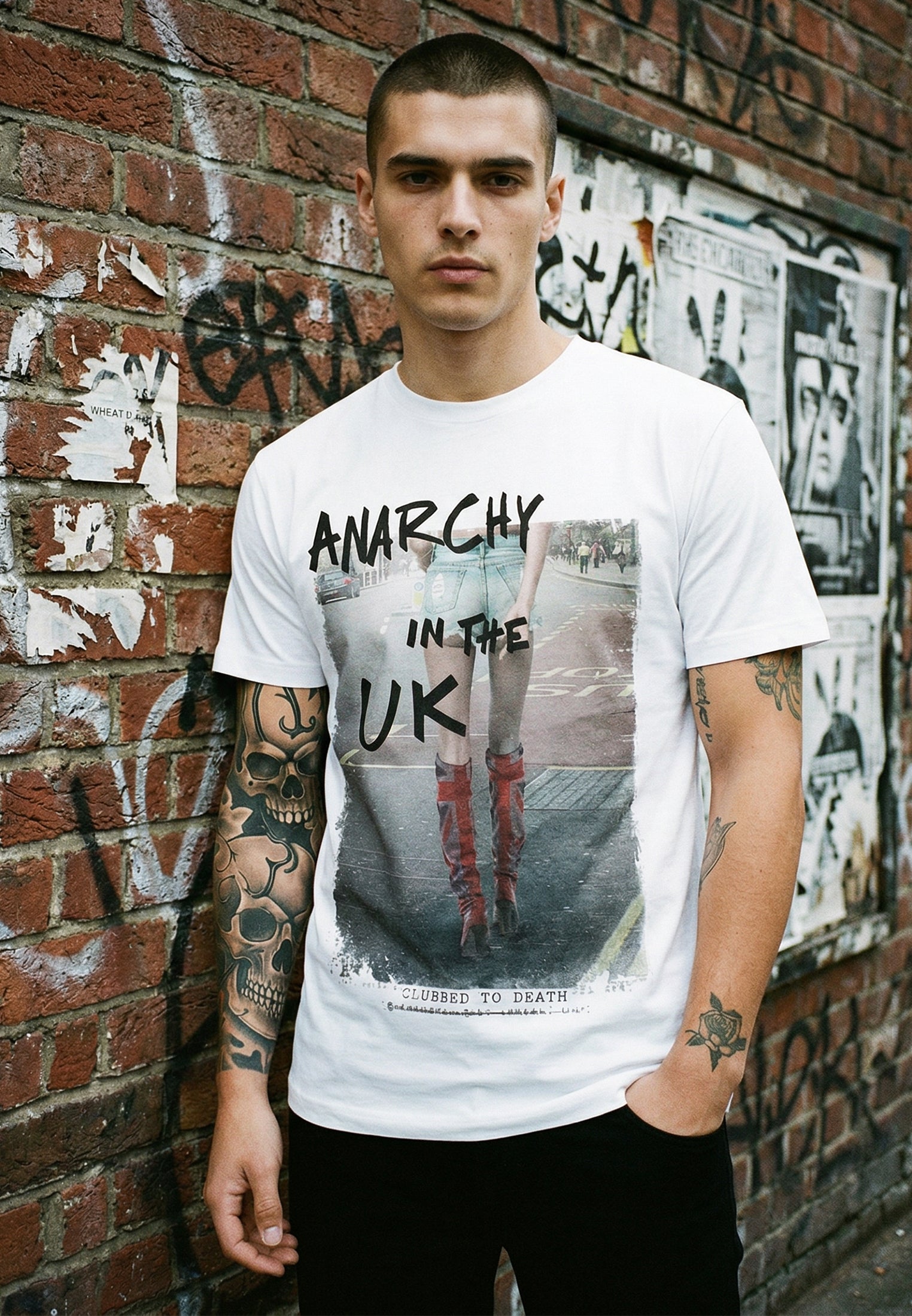 ANARCHY IN THE UK T-SHIRT WHITE