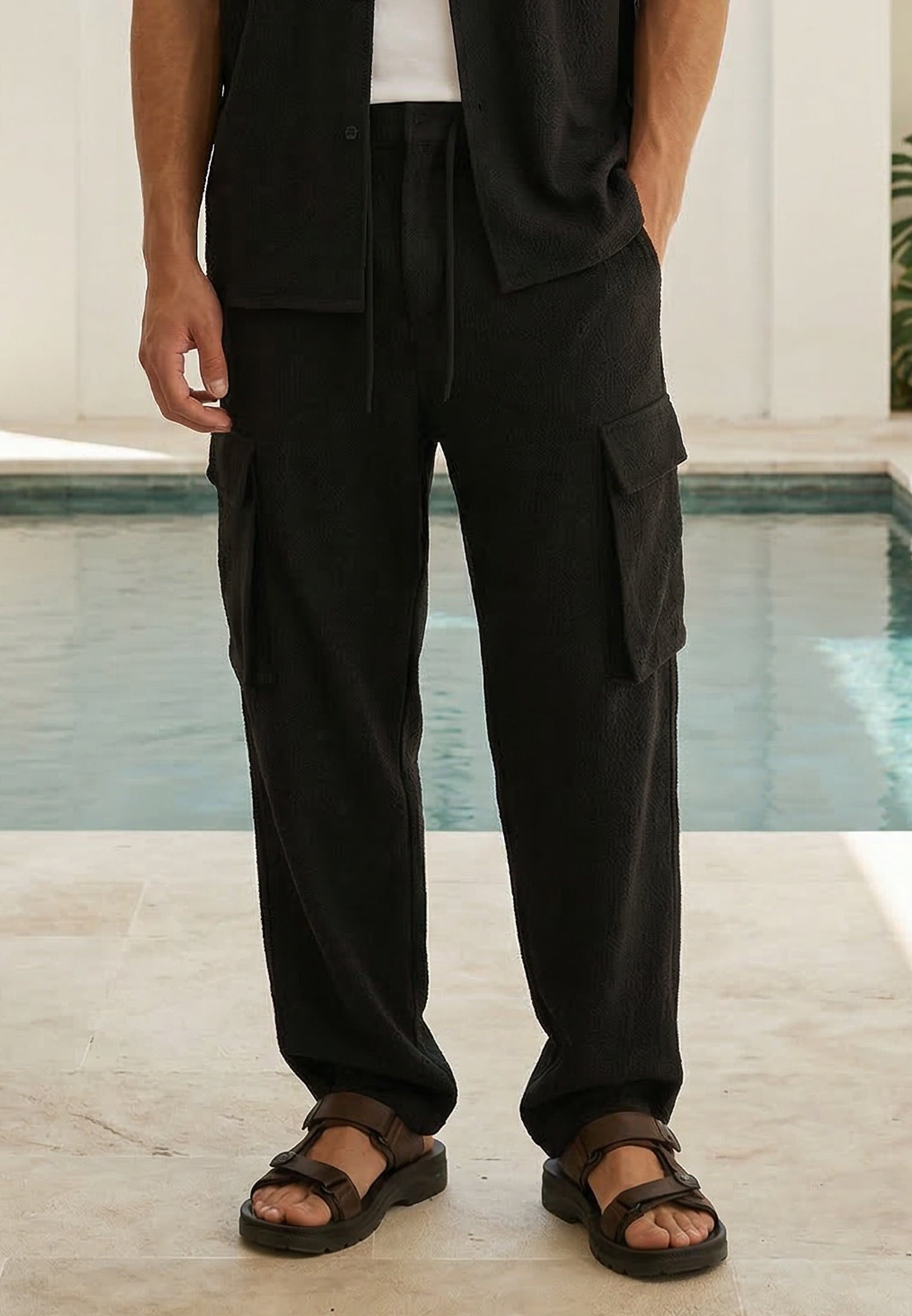 WIDE CRINKLE CARGO BLACK