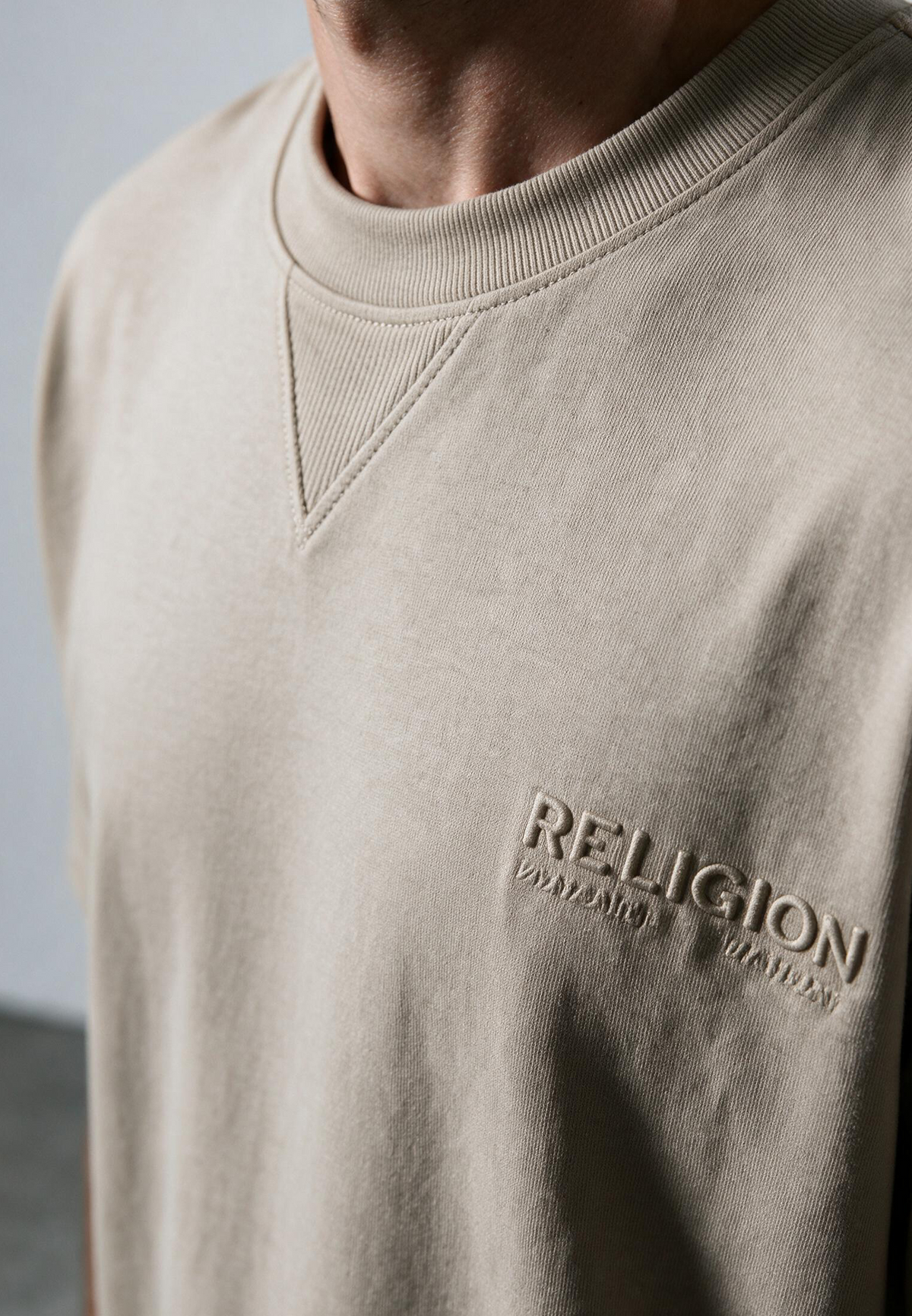 LOGO OVERSIZED T-SHIRT FAWN
