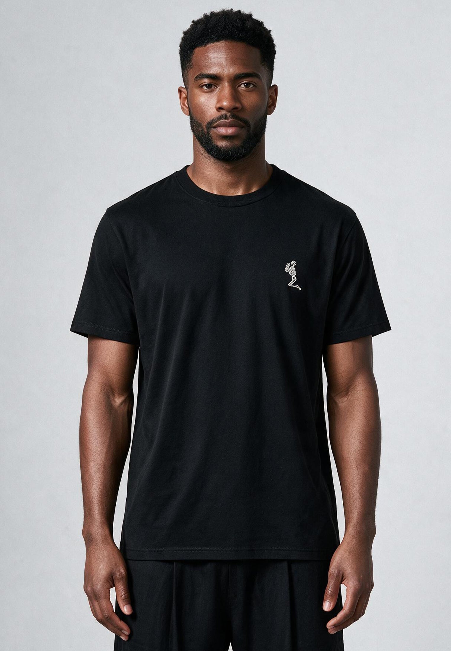 ESSENTIAL CORE BLACK T-SHIRT