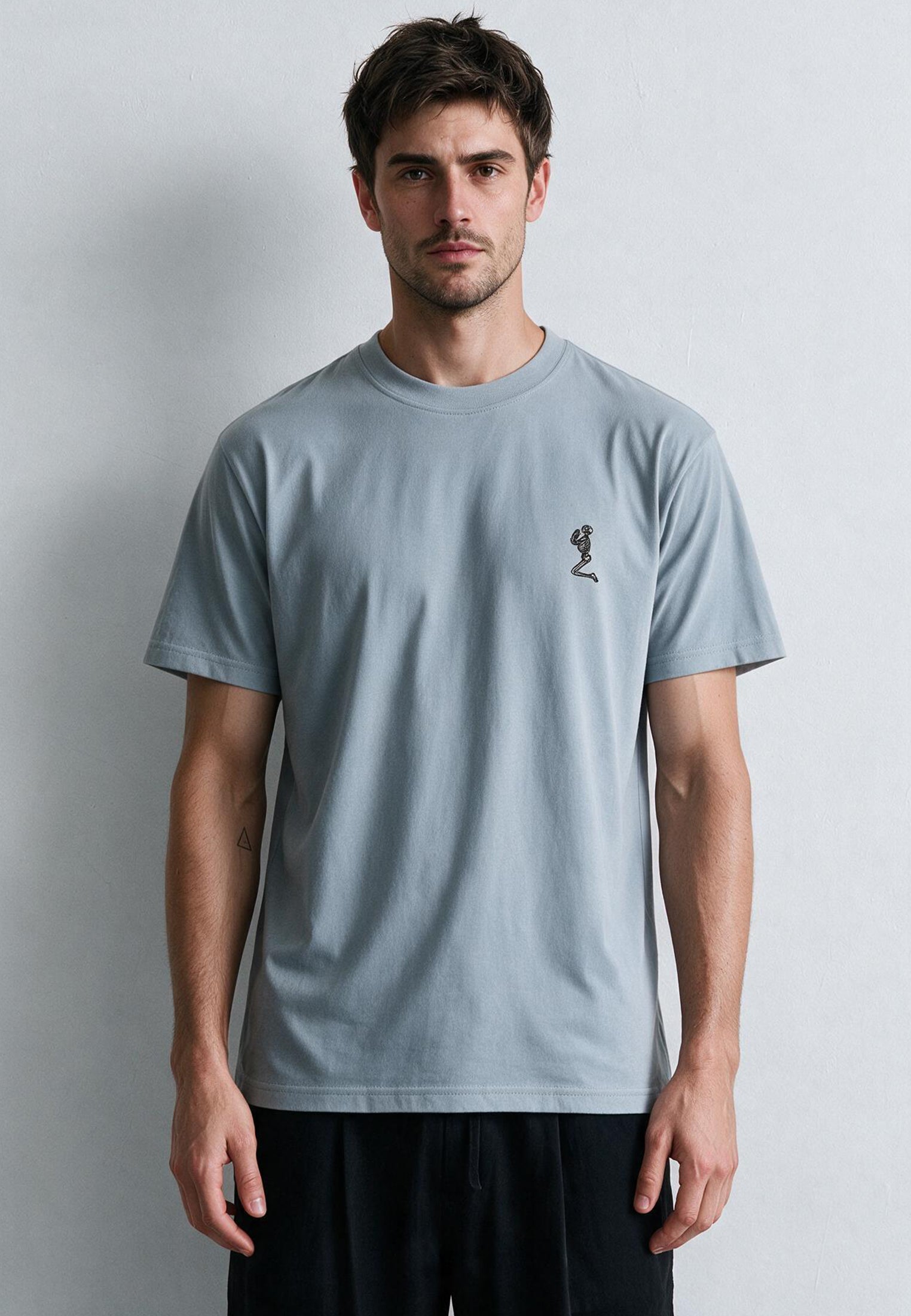 ESSENTIAL CORE SLATE T-SHIRT