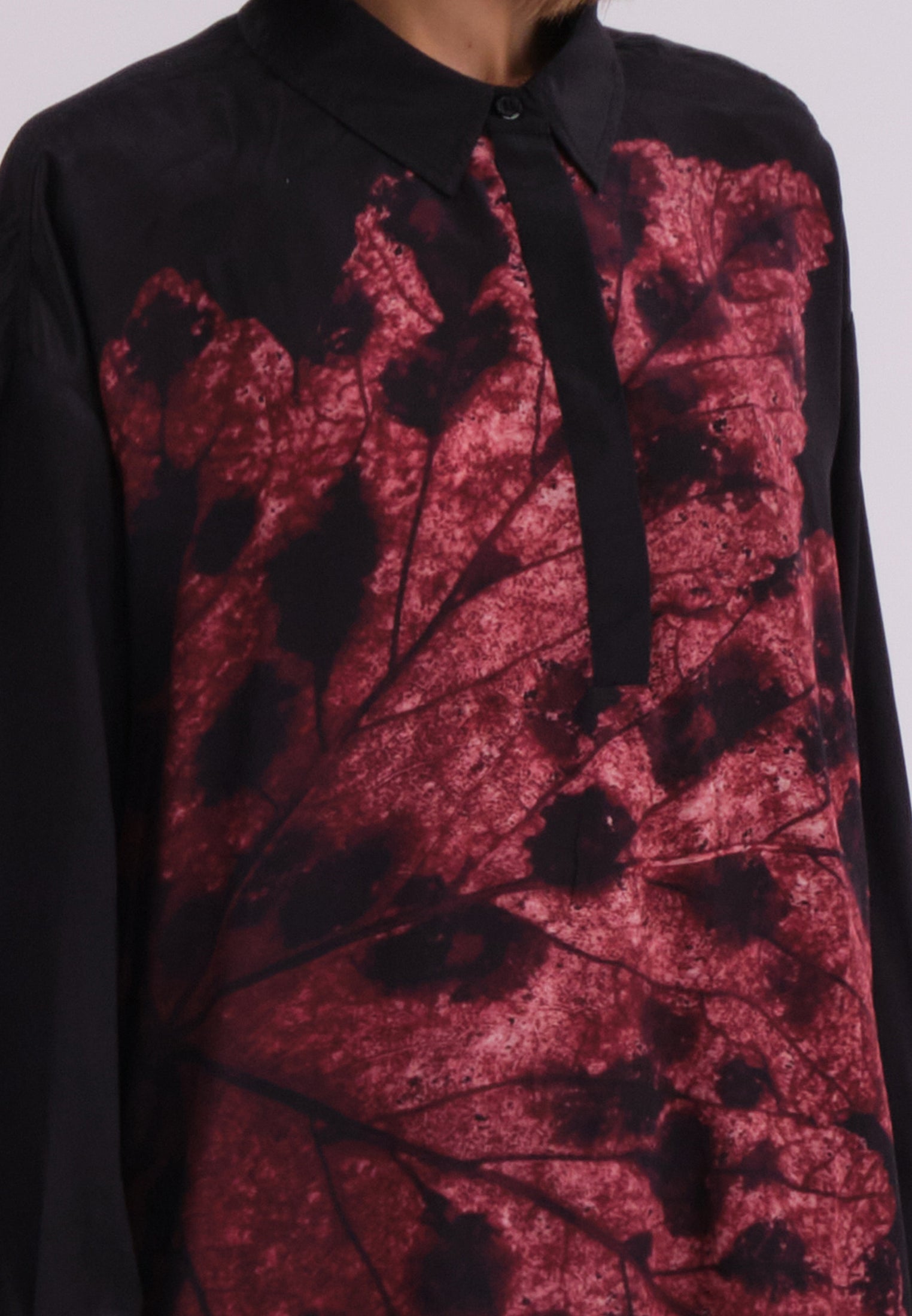 TWIST SHIRT OBSIDIAN DARK RED