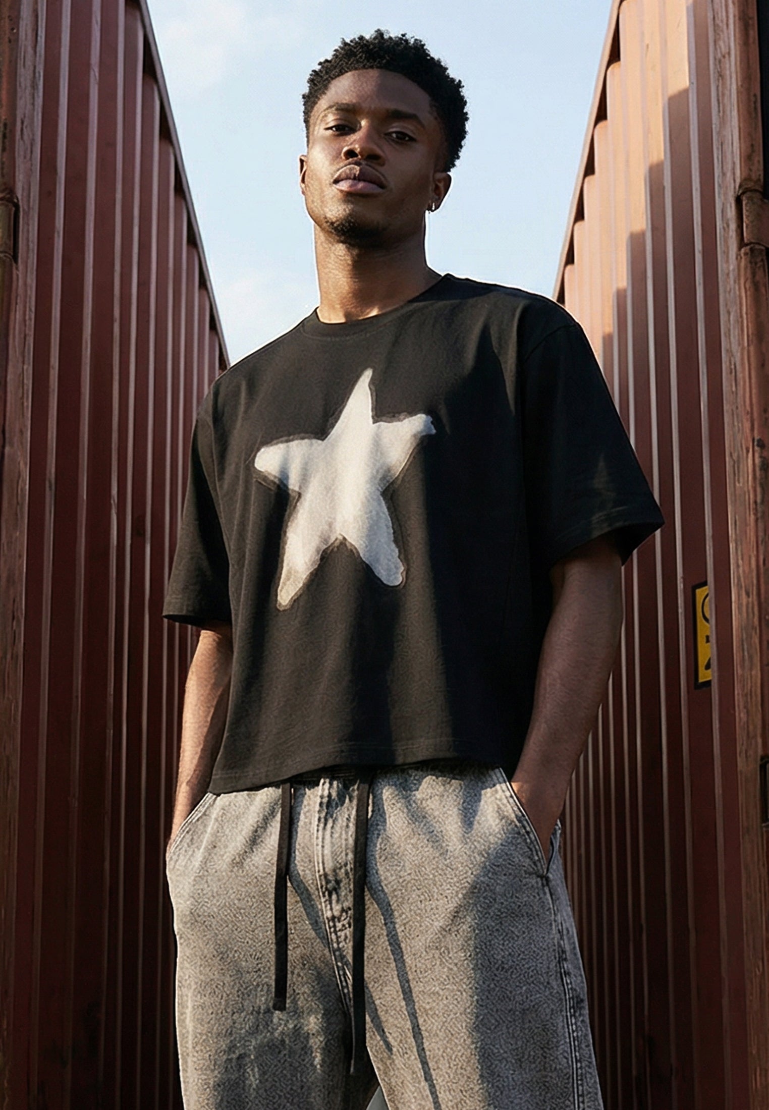 STAR CROP T-SHIRT BLACK